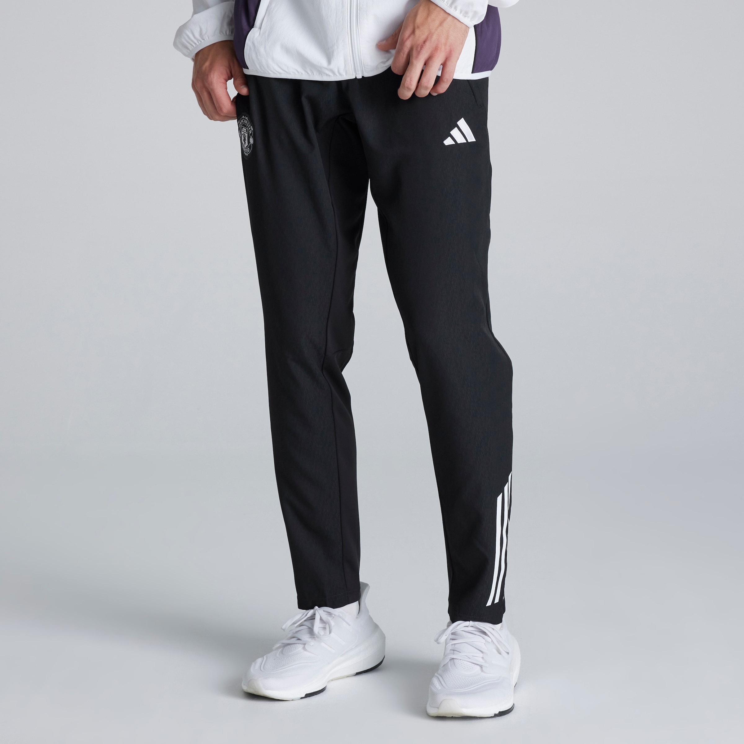 Manchester United Tiro 25 Competition Presentation Tracksuit Bottoms Black