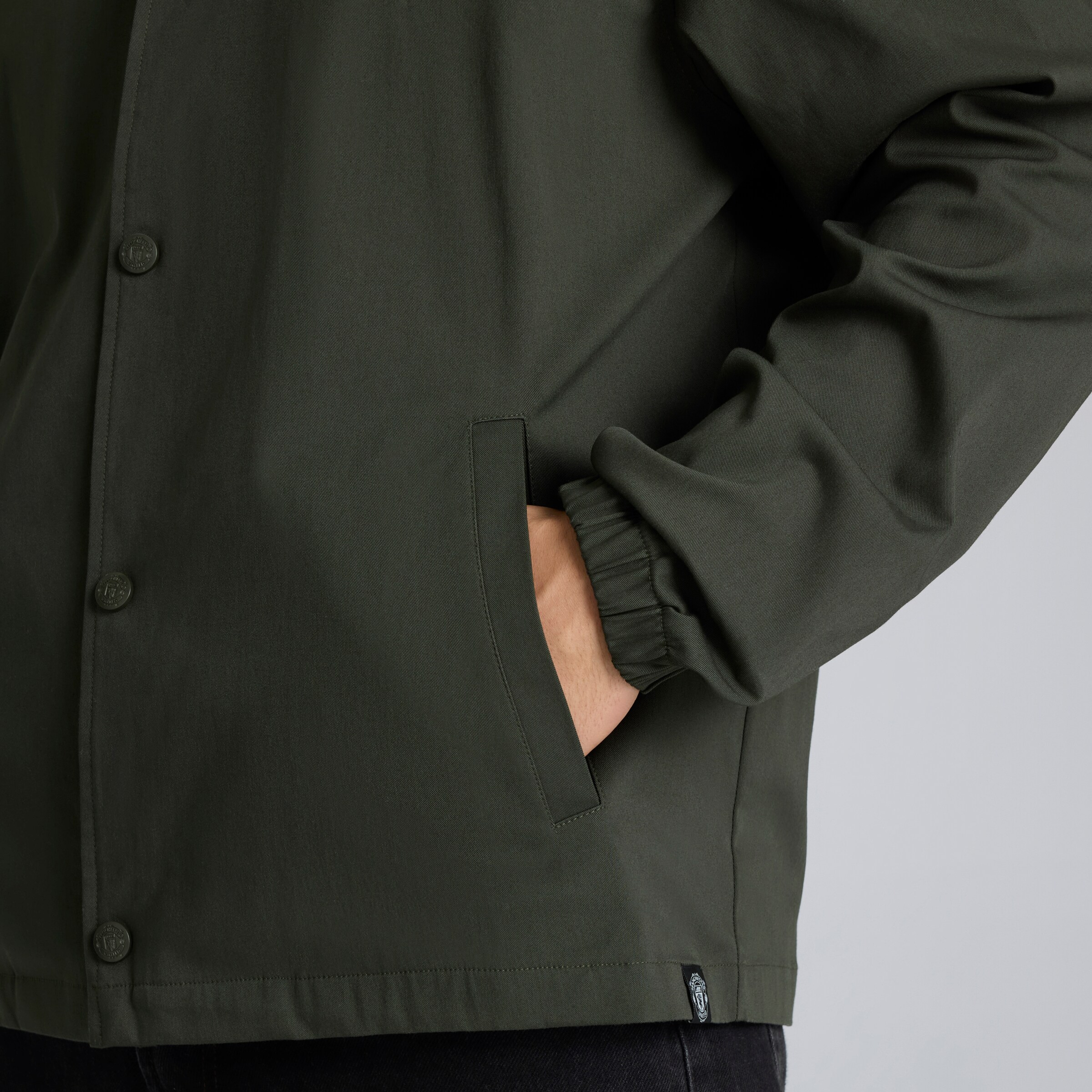 Manchester United Archive Coach Jacket Charcoal Detail [5-6]