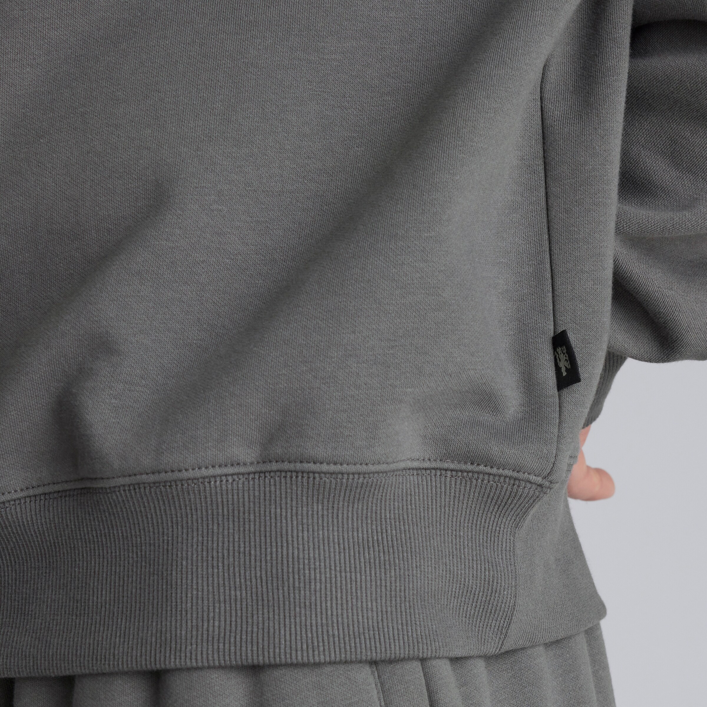 Manchester United Mens Back Print Sweatshirt Slate Grey Detail [5-6]