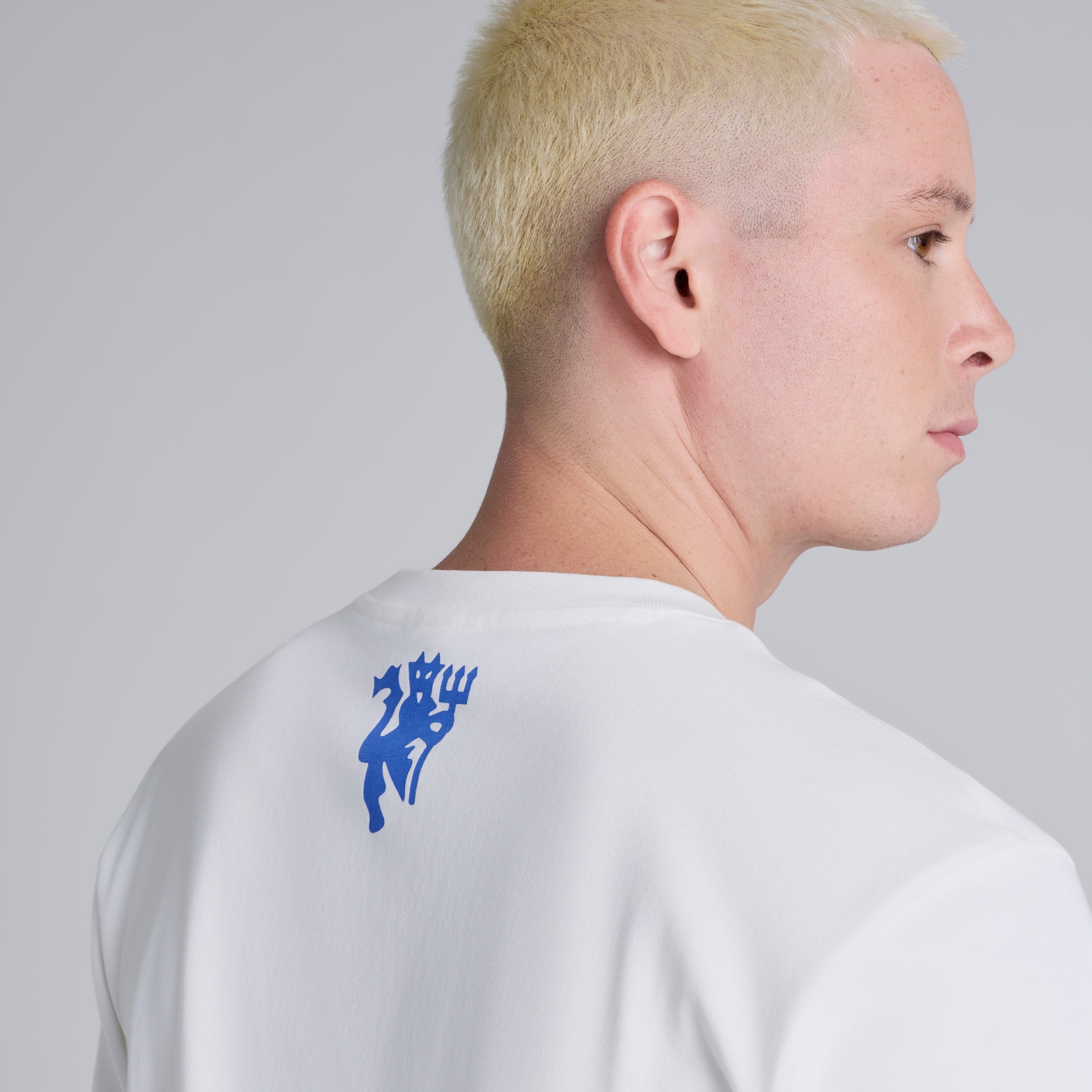 Manchester United x adidas Originals Graphic T-Shirt White 白色 细节 [5-5]