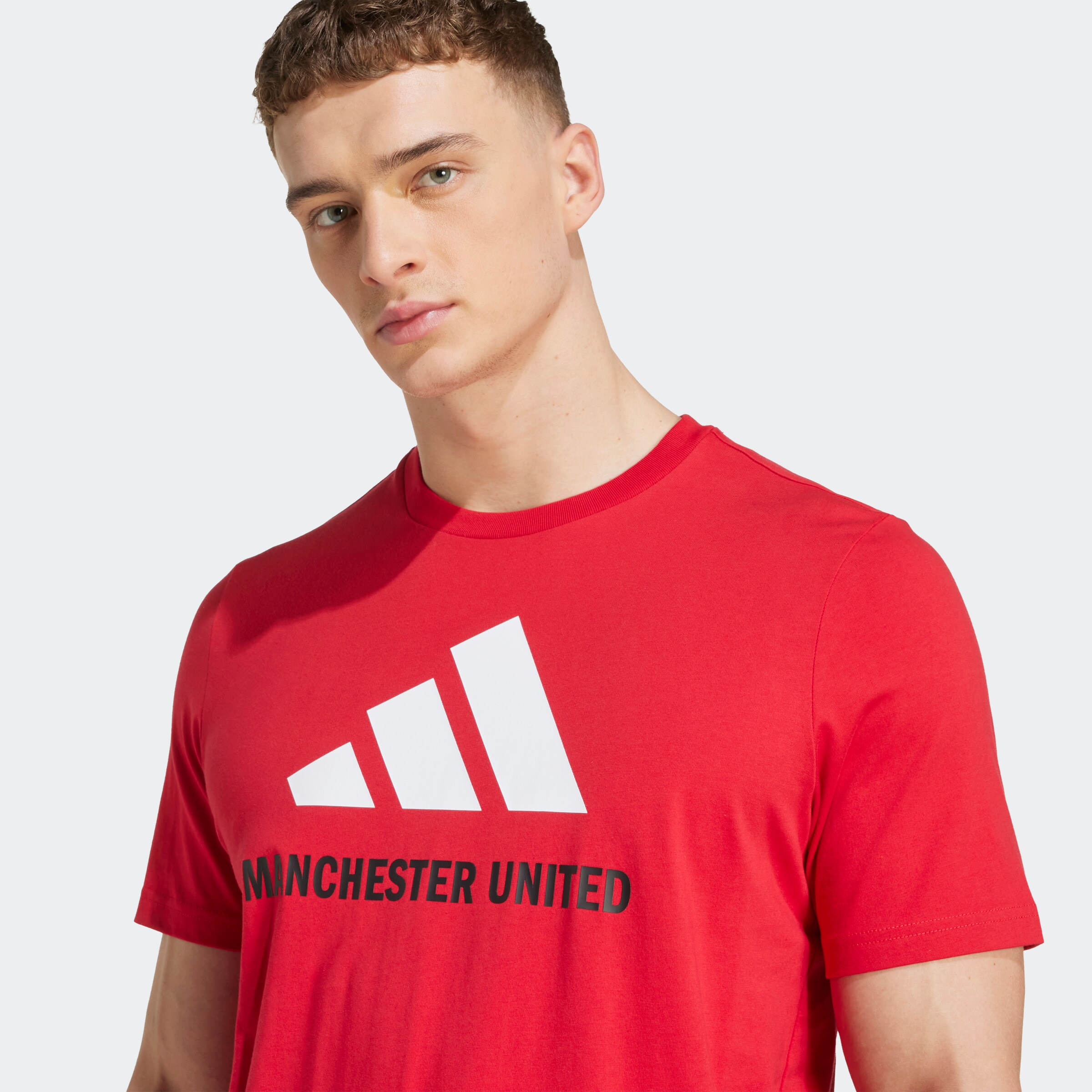 Manchester United x adidas Seasonal Graphic T-Shirt Rouge Détail [5-6]