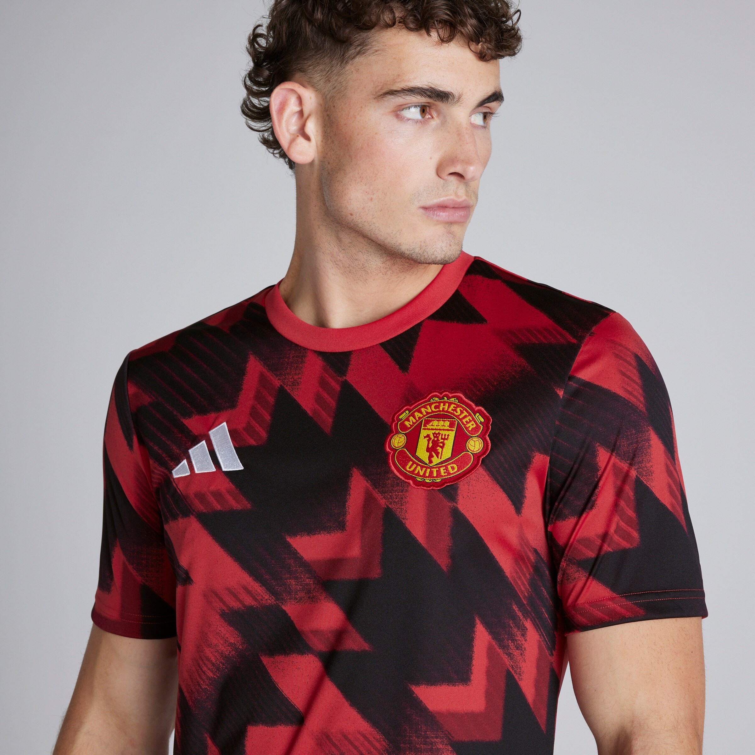 Manchester United 25/26 Pre-Match Jersey Red Detail [5-5]