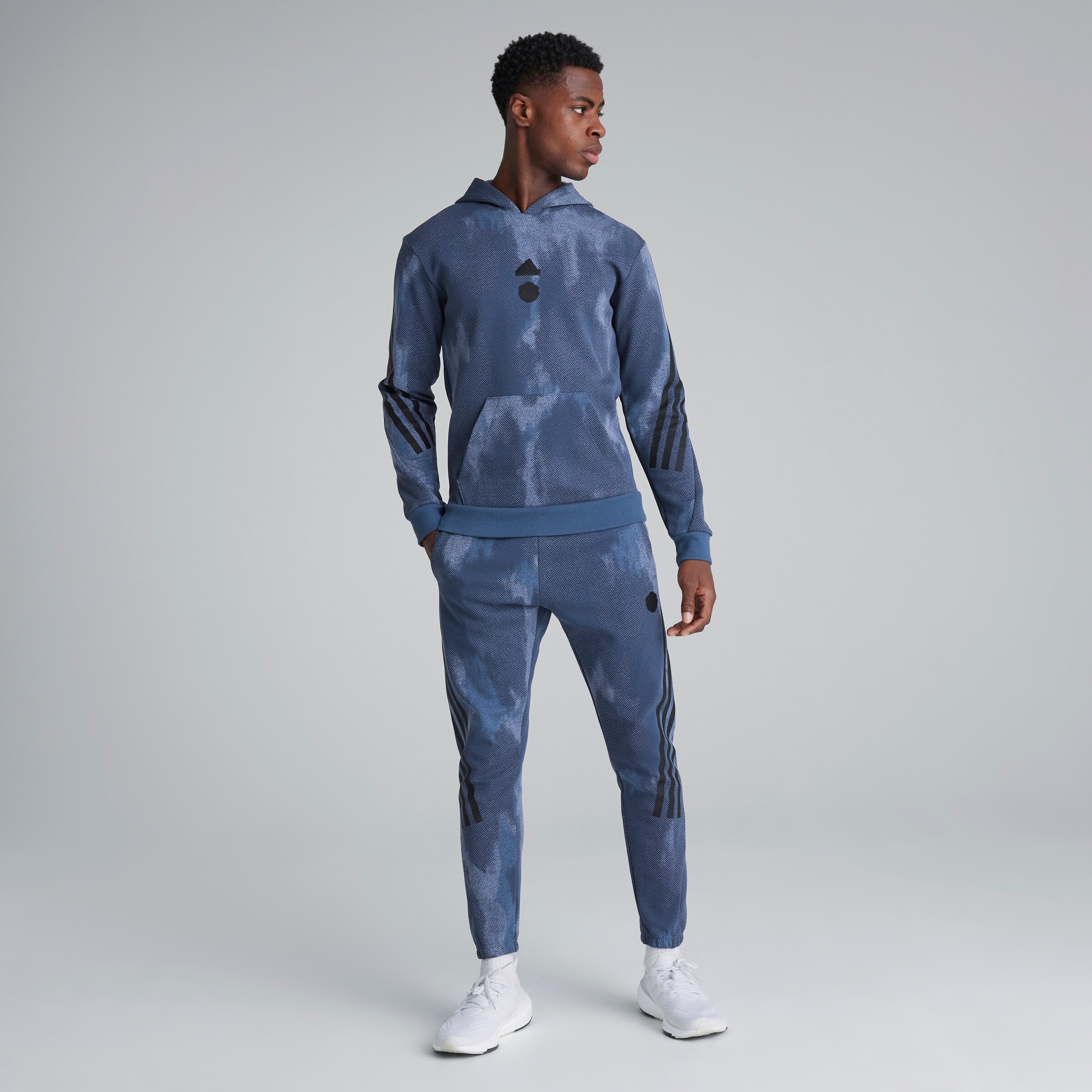 Manchester United x adidas Future Icons Graphic Joggers Blue Detail [3-6]