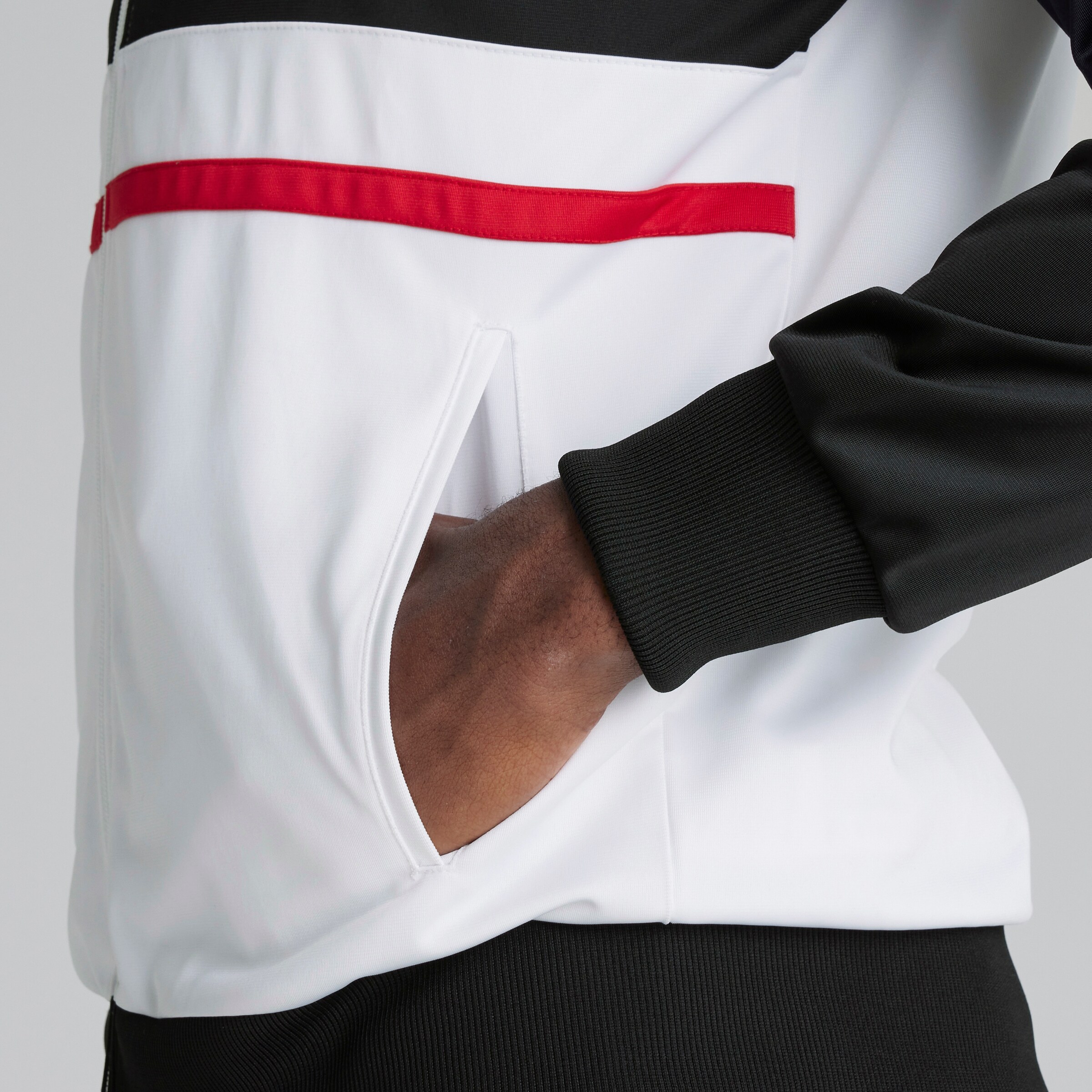 Manchester United 1999 Away Inspired Full-Zip Track Jacket White Detail [4-5]