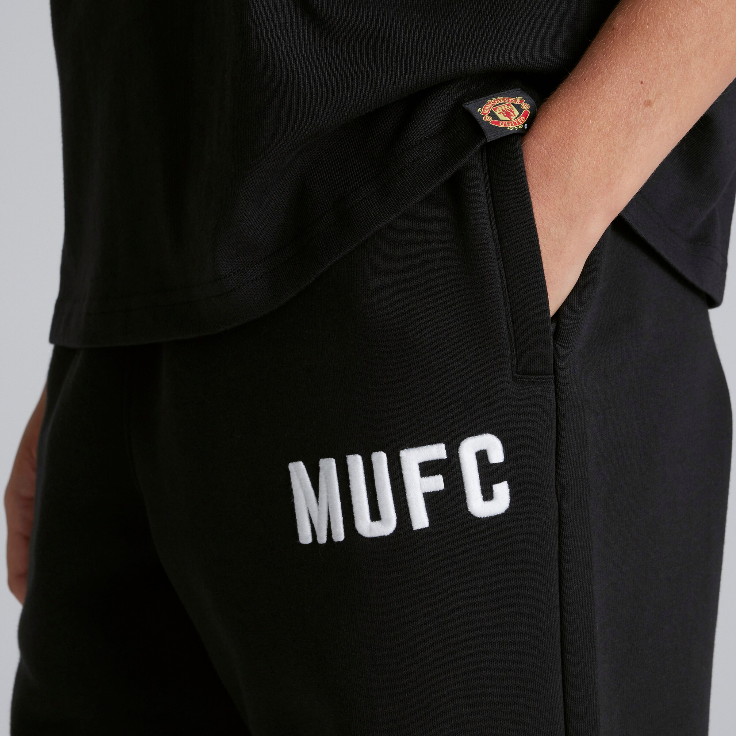 Manchester United Womens MUFC Joggers Black Noir Détail [4-6]