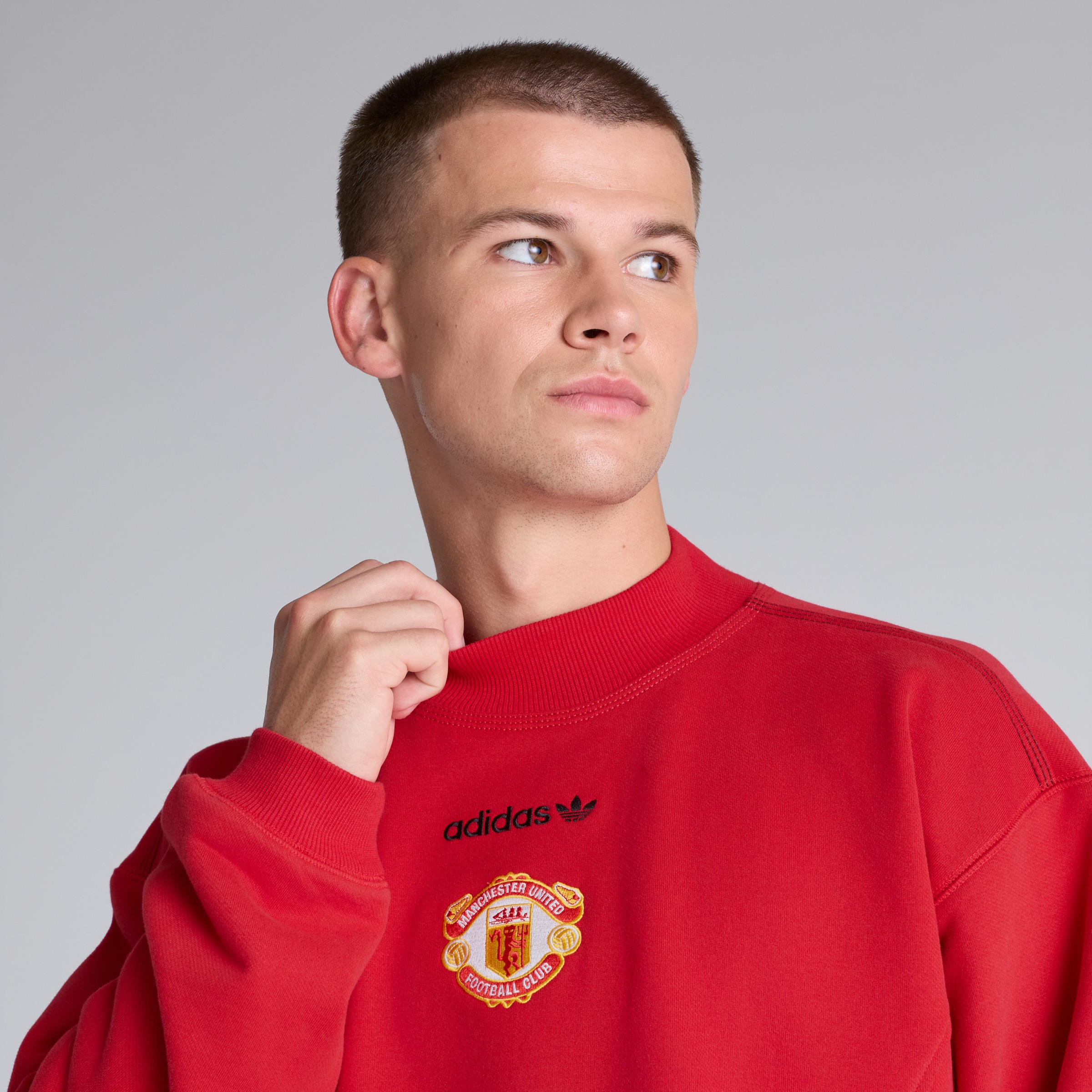Manchester United x adidas EQT Sweatshirt Red Red Detail [5-6]
