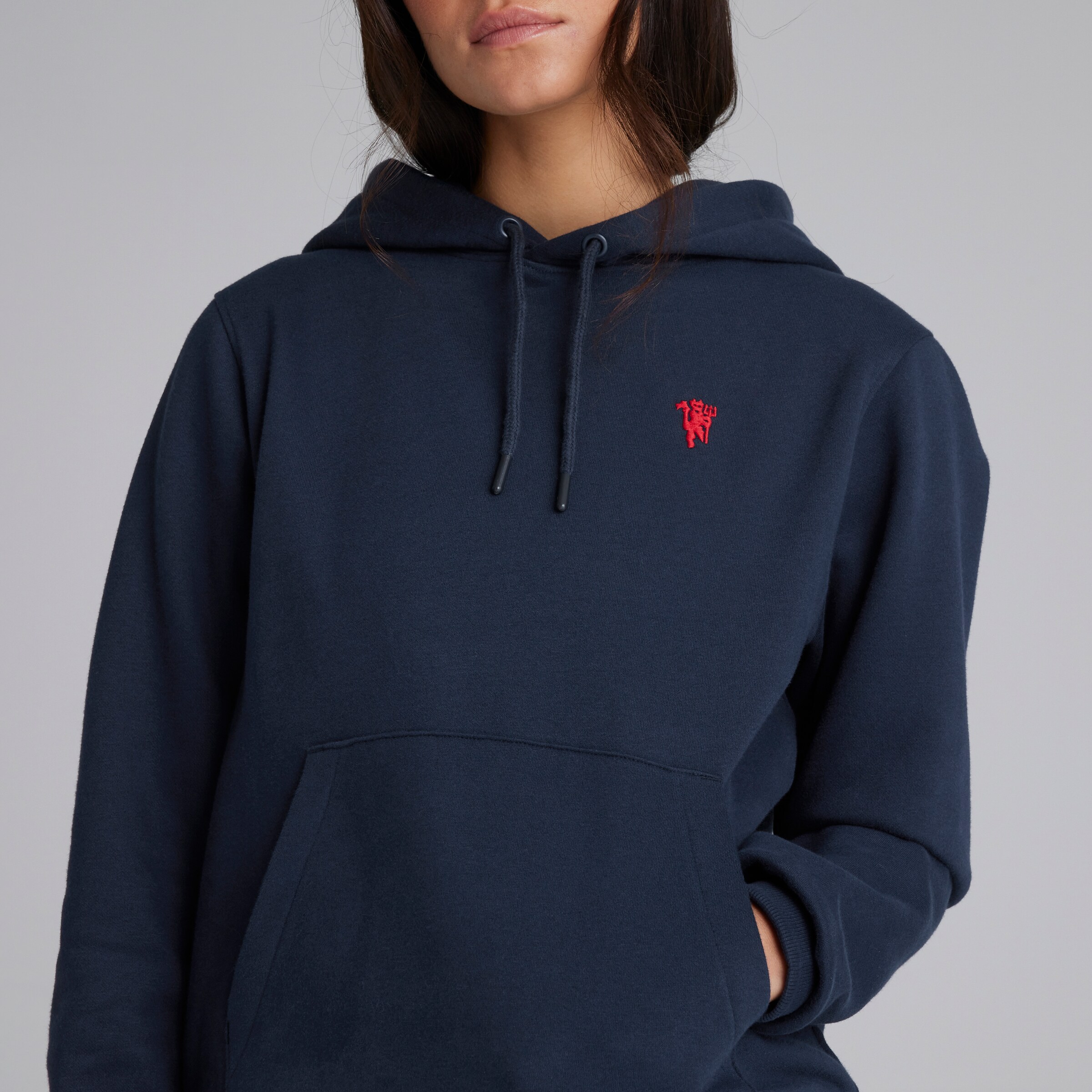 Manchester United Womens Devil Essentials Overhead Hoodie Navy Navy blue Detail [4-5]