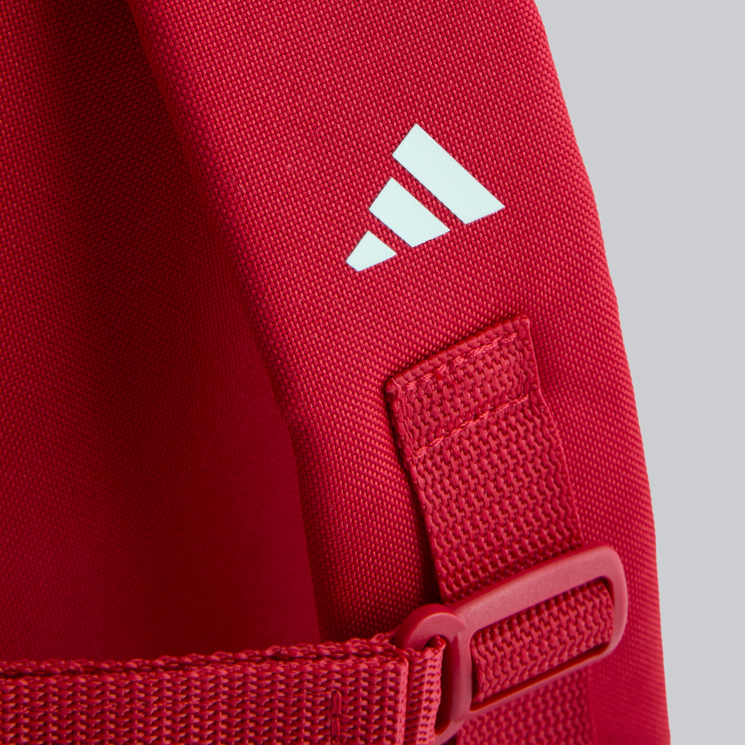 Manchester United x adidas Kids Home Backpack Red 红色 细节 [4-6]