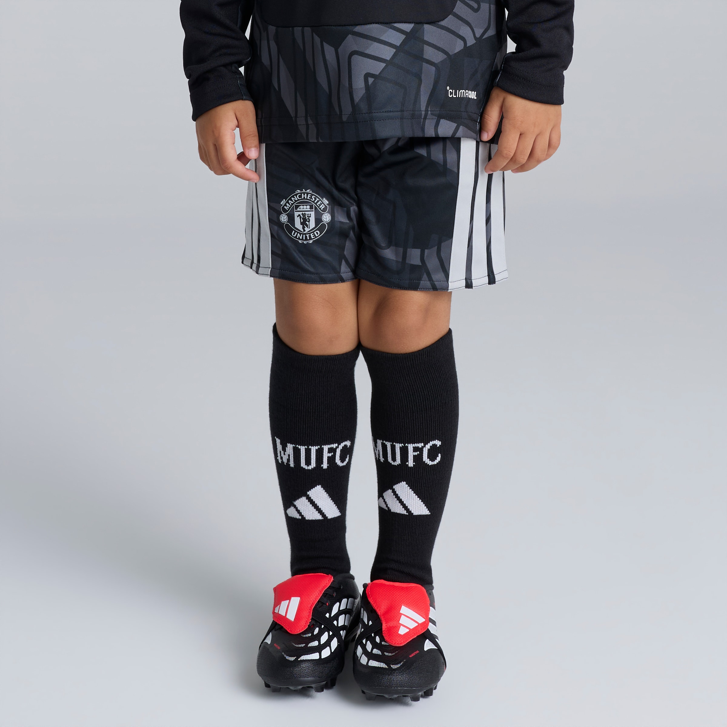 Manchester United Kids 26/27 Home Goalkeeper Mini Kit Black 검정색 세부 사항 [5-7]