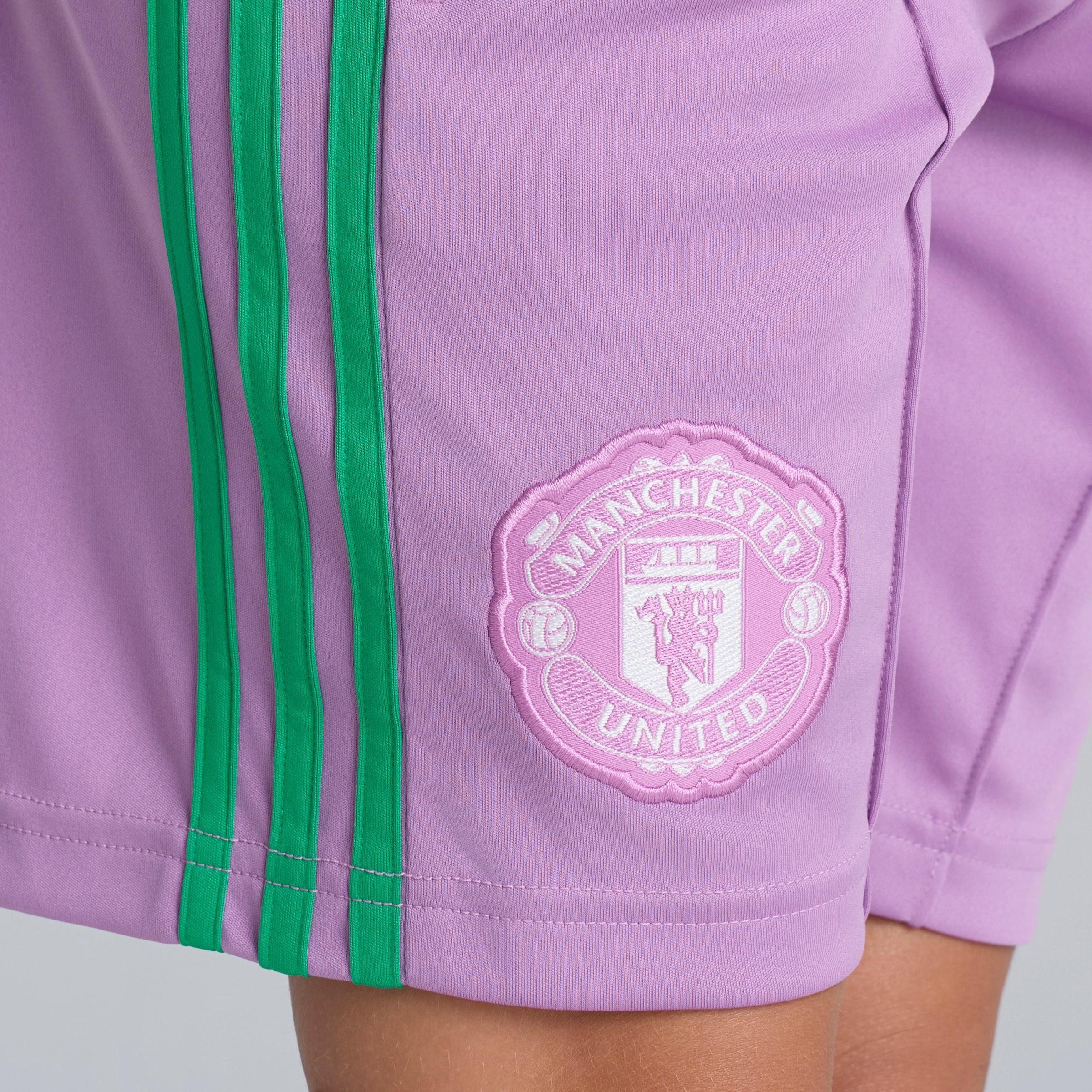 Manchester United Kids 26/27 Away Goalkeeper Shorts Pink 粉色 细节 [4-5]