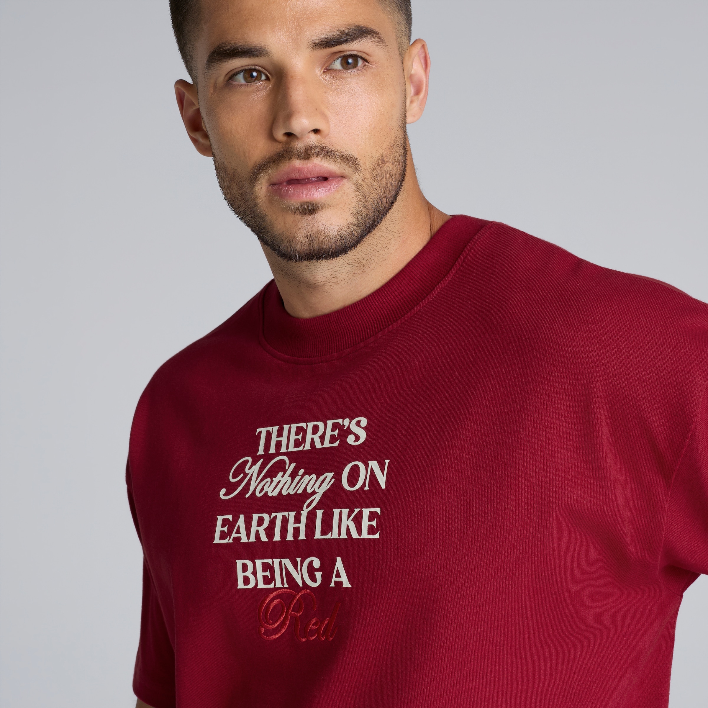 Manchester United There's Nothing on Earth Like Being a Red Print T-Shirt Red Rojo Detalle [4-5]