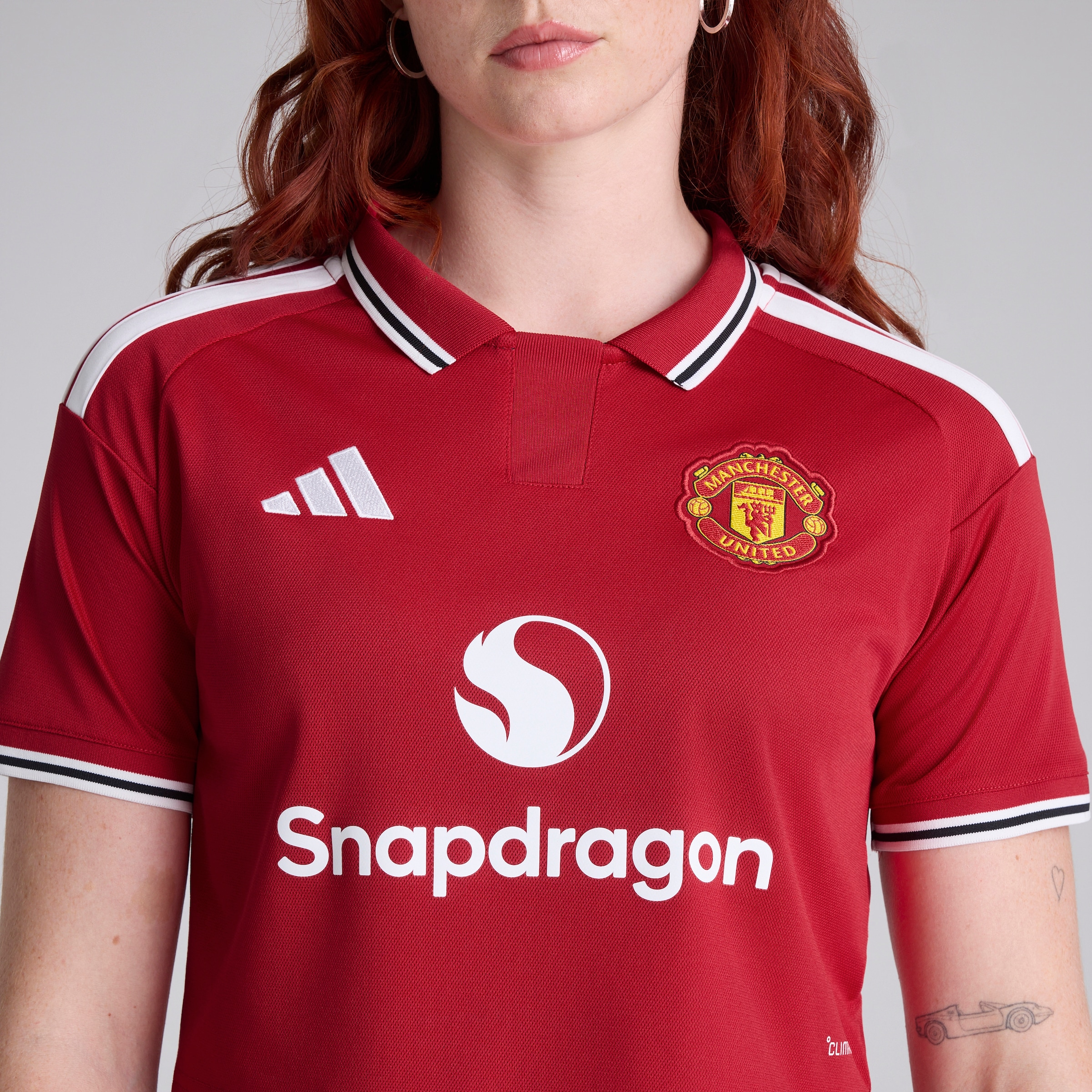 Manchester United Womens 26/27 Home Cropped Jersey 红色 细节 [5-5]