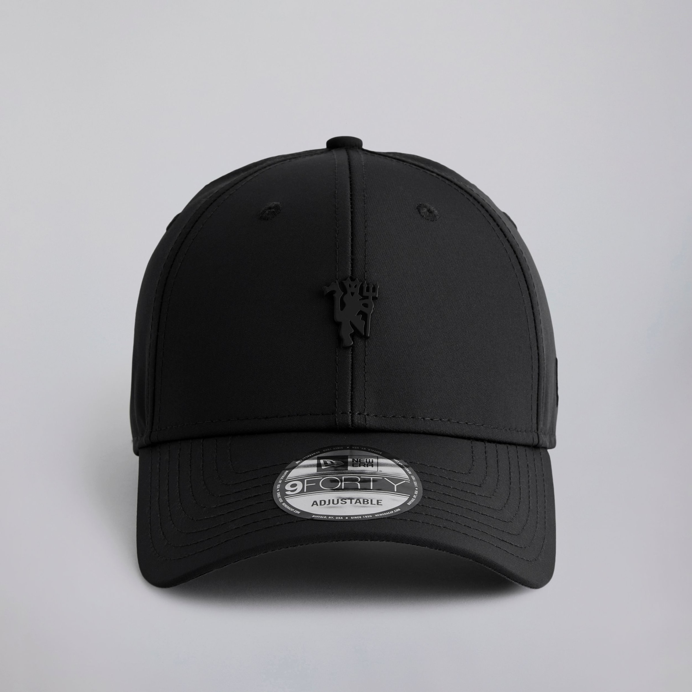 Manchester United x New Era Metal Devil Trucker Cap Black Black