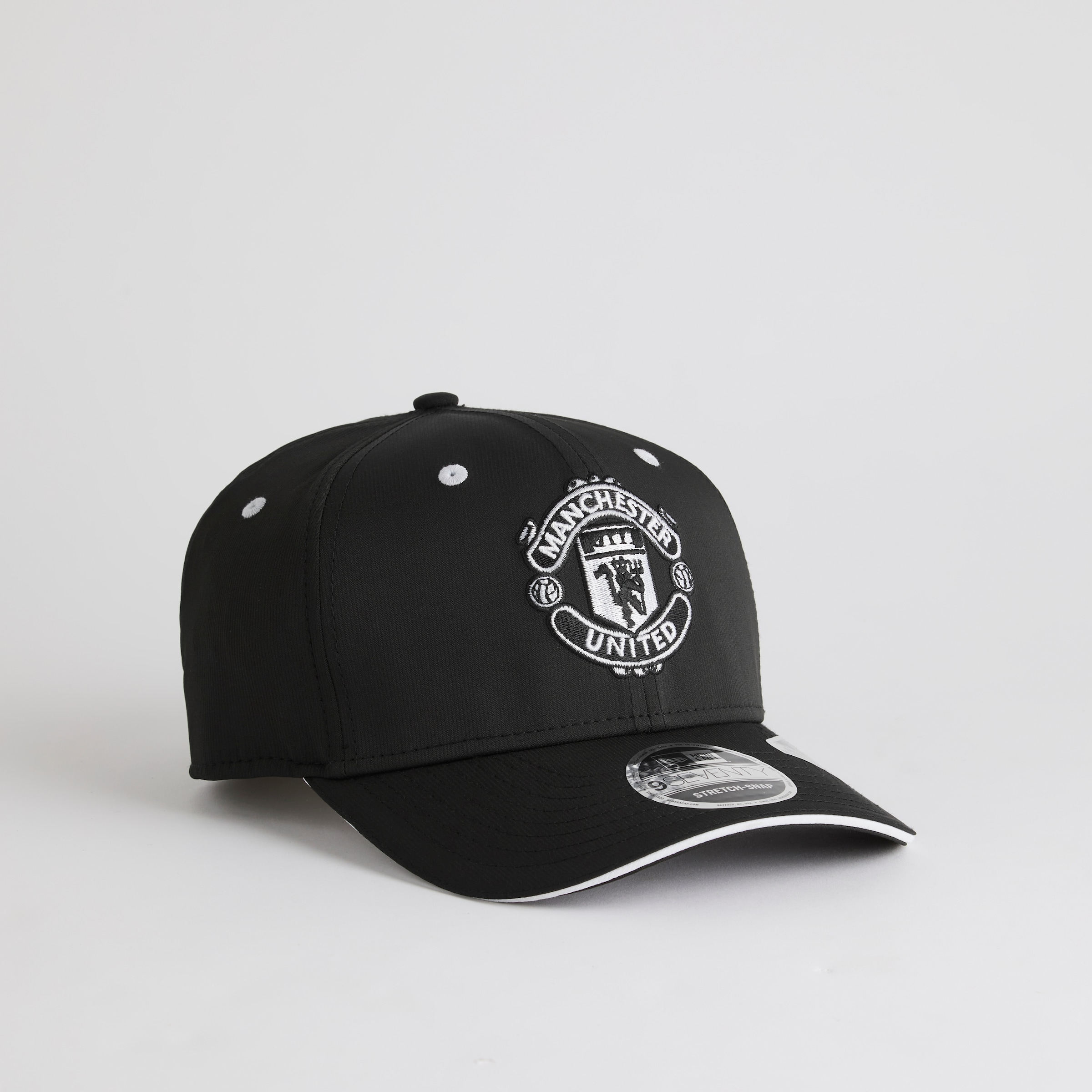 Buy Manchester United x New Era Crest Recycled 9Seventy Cap