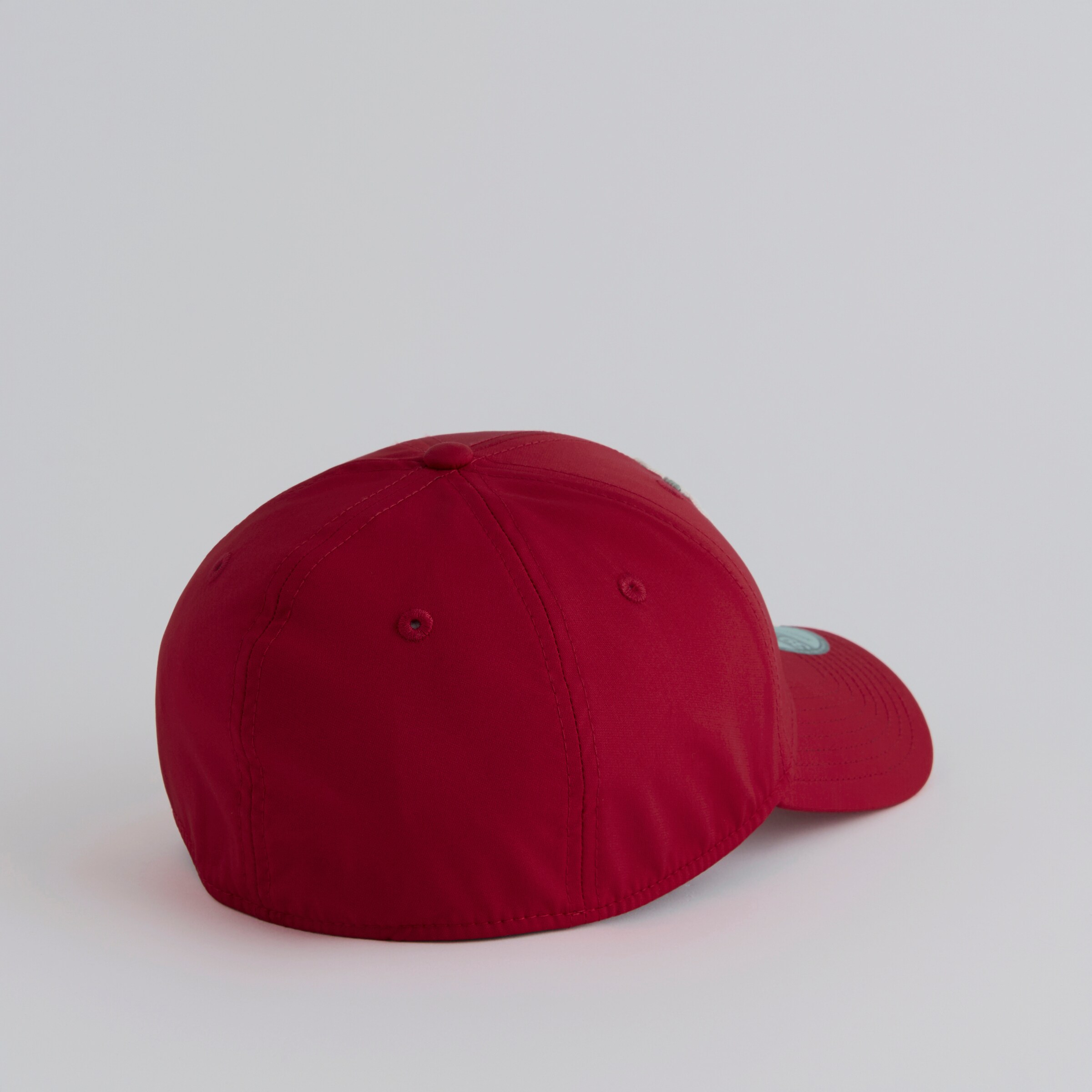 Manchester United x New Era MU 39Thirty Cap Red Red Detail [4-5]