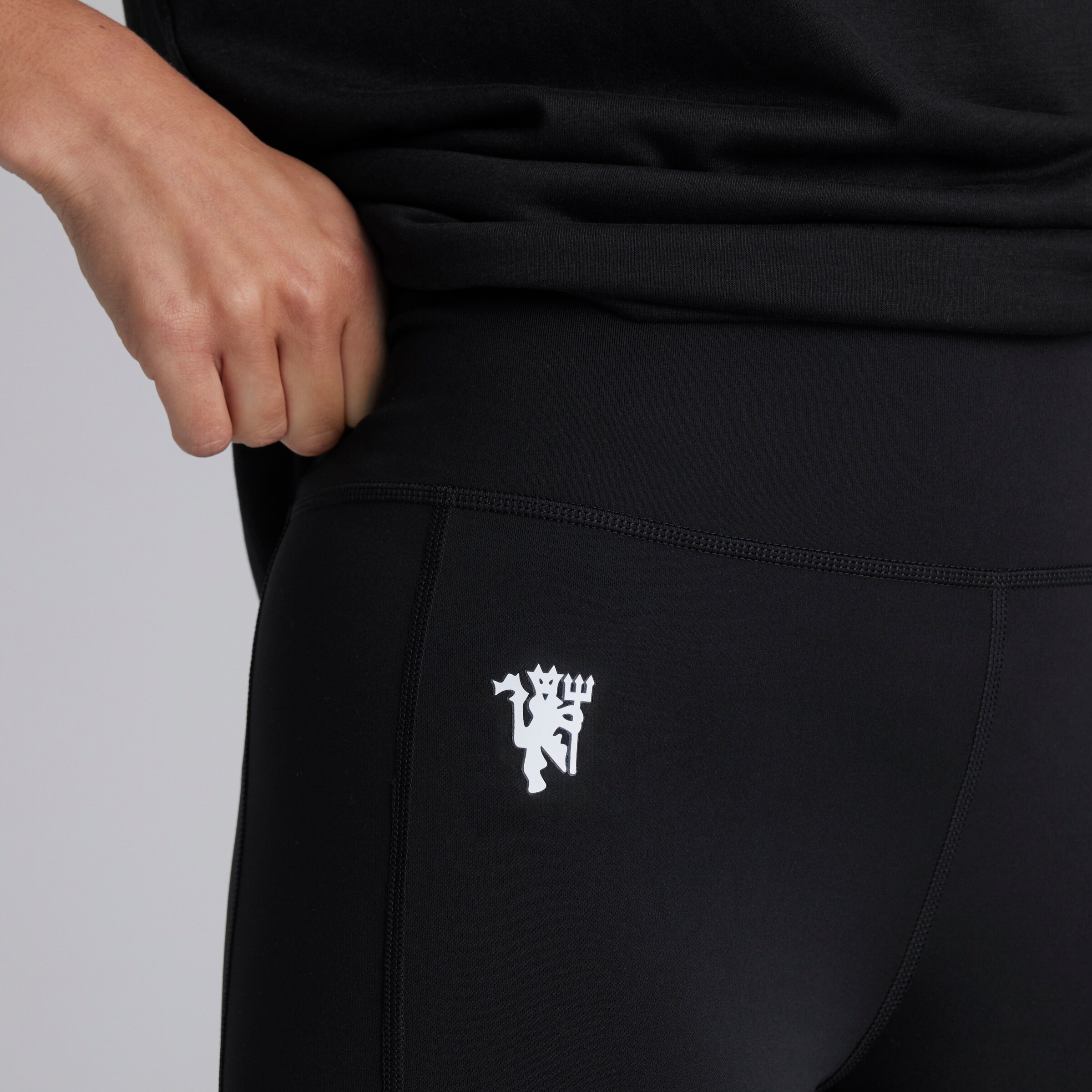 Manchester United x adidas Womens Optime Essentials Full Length Leggings Black Black Detail [4-4]