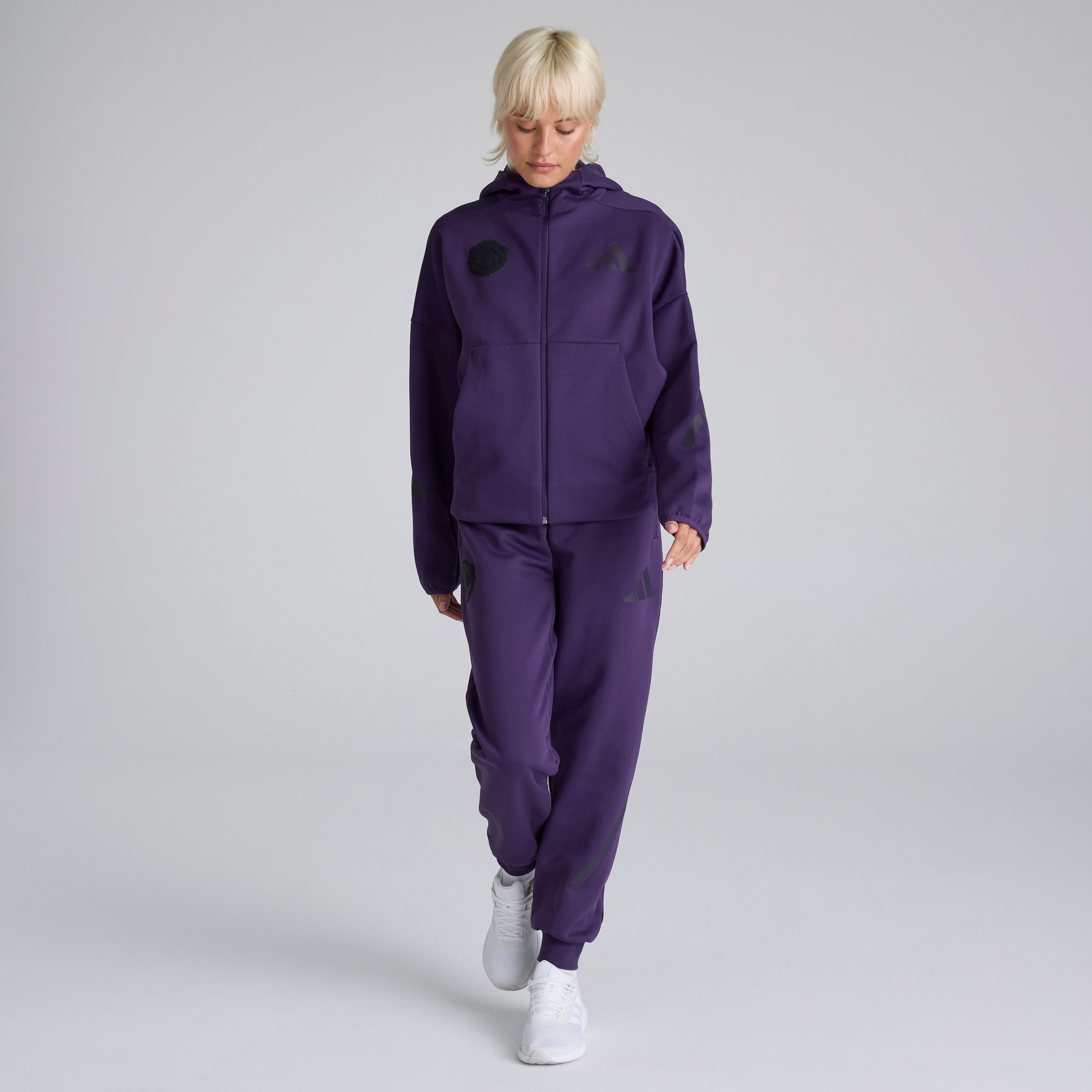 Manchester United x adidas Womens Z.N.E. Tracksuit Bottoms Purple Purple Detail [3-6]