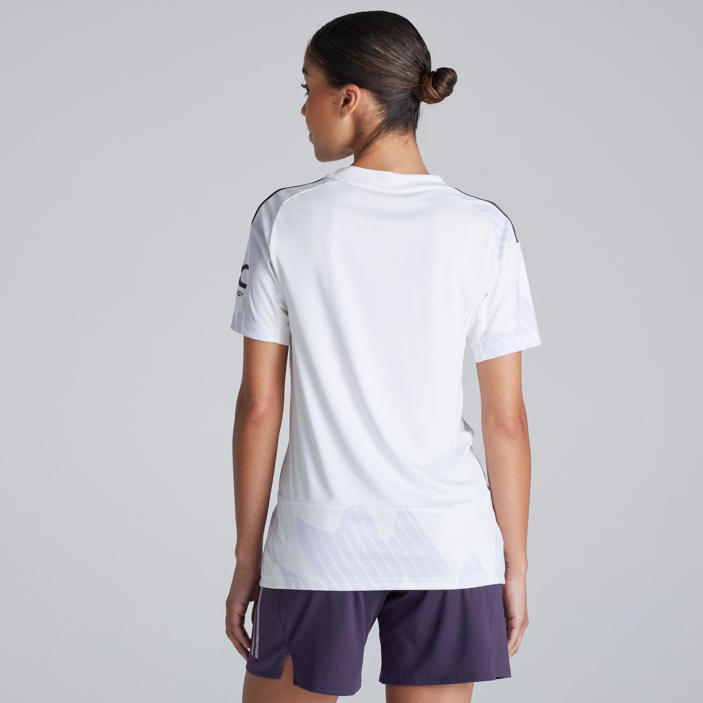 Manchester United Womens 25/26 Away Jersey White Detail [2-5]