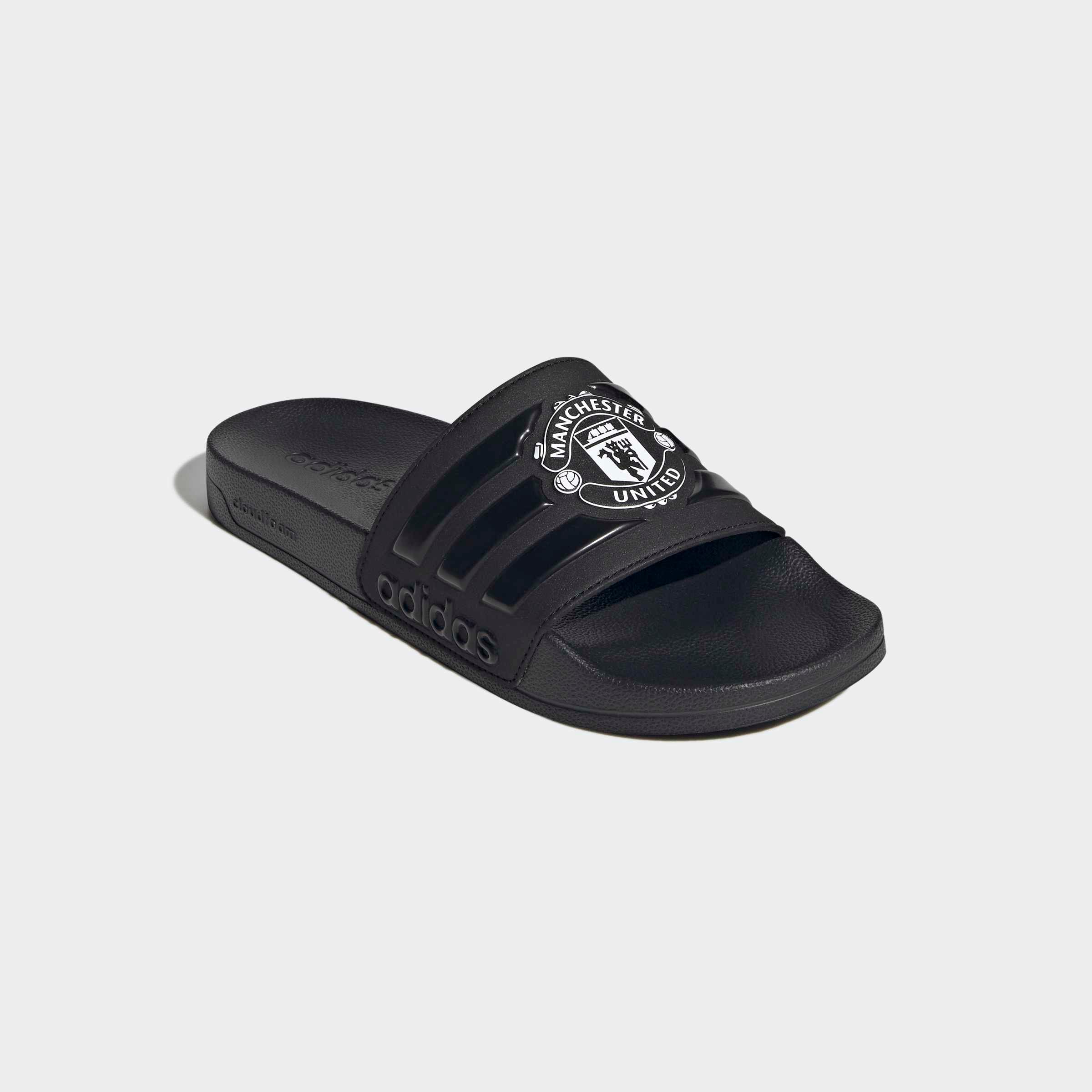 Manchester United x adidas Adilette Sliders Black Schwarz