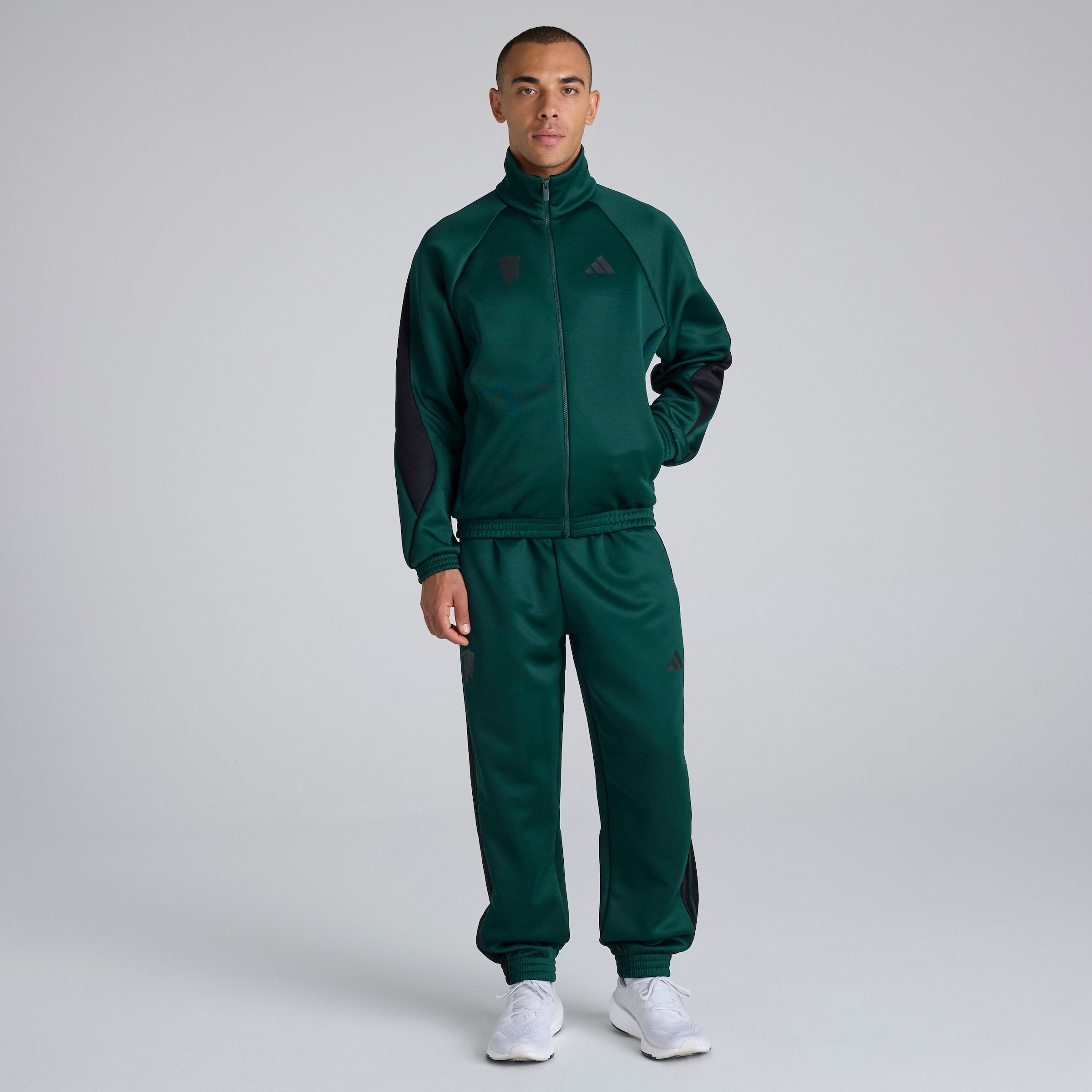 Manchester United x adidas Stadium Track Top Green Green Detail [3-6]