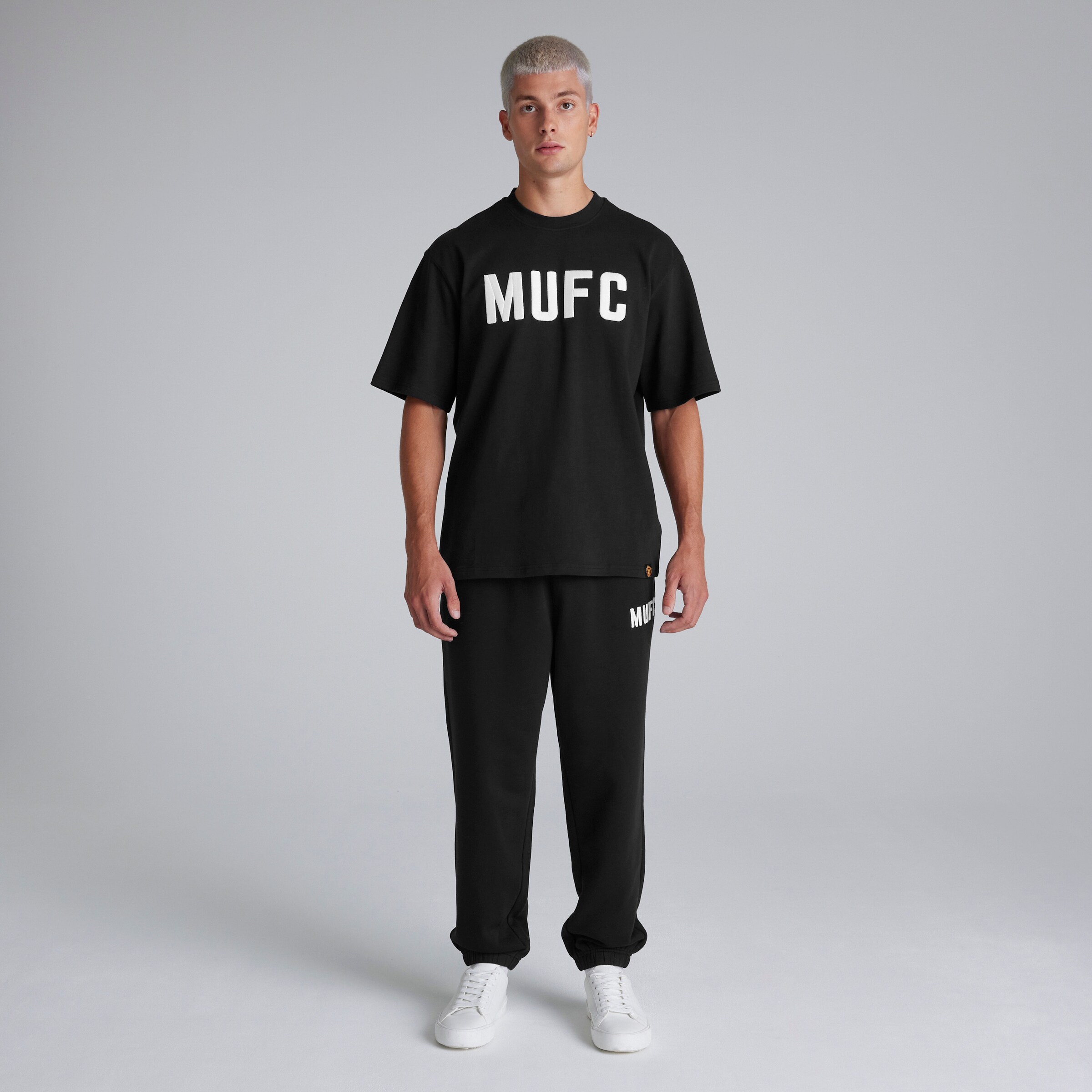 Manchester United Mens MUFC Joggers Black Black Detail [3-6]