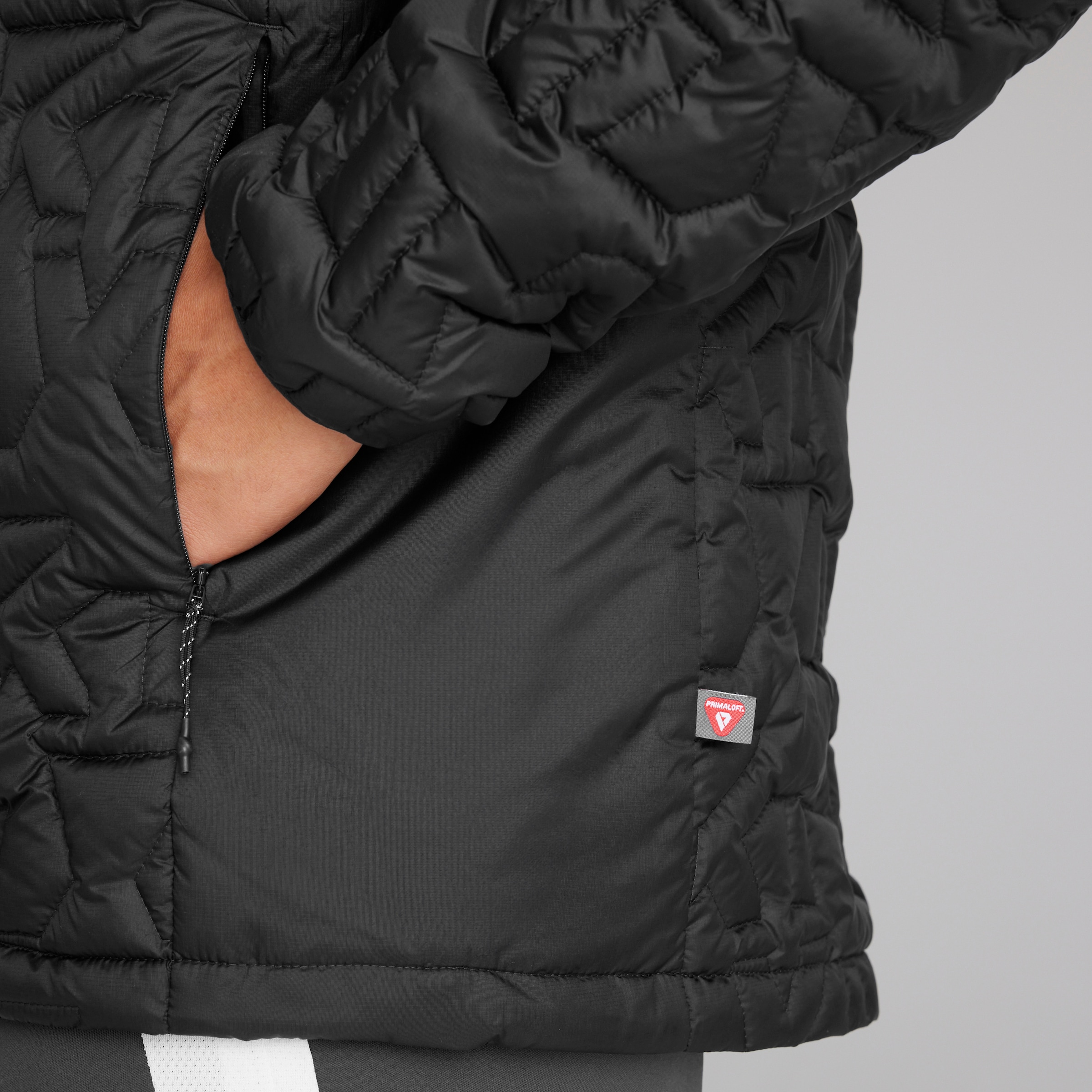 Manchester United x adidas Mens Terrex Xperior PrimaLoft Jacket Black Black Detail [6-6]