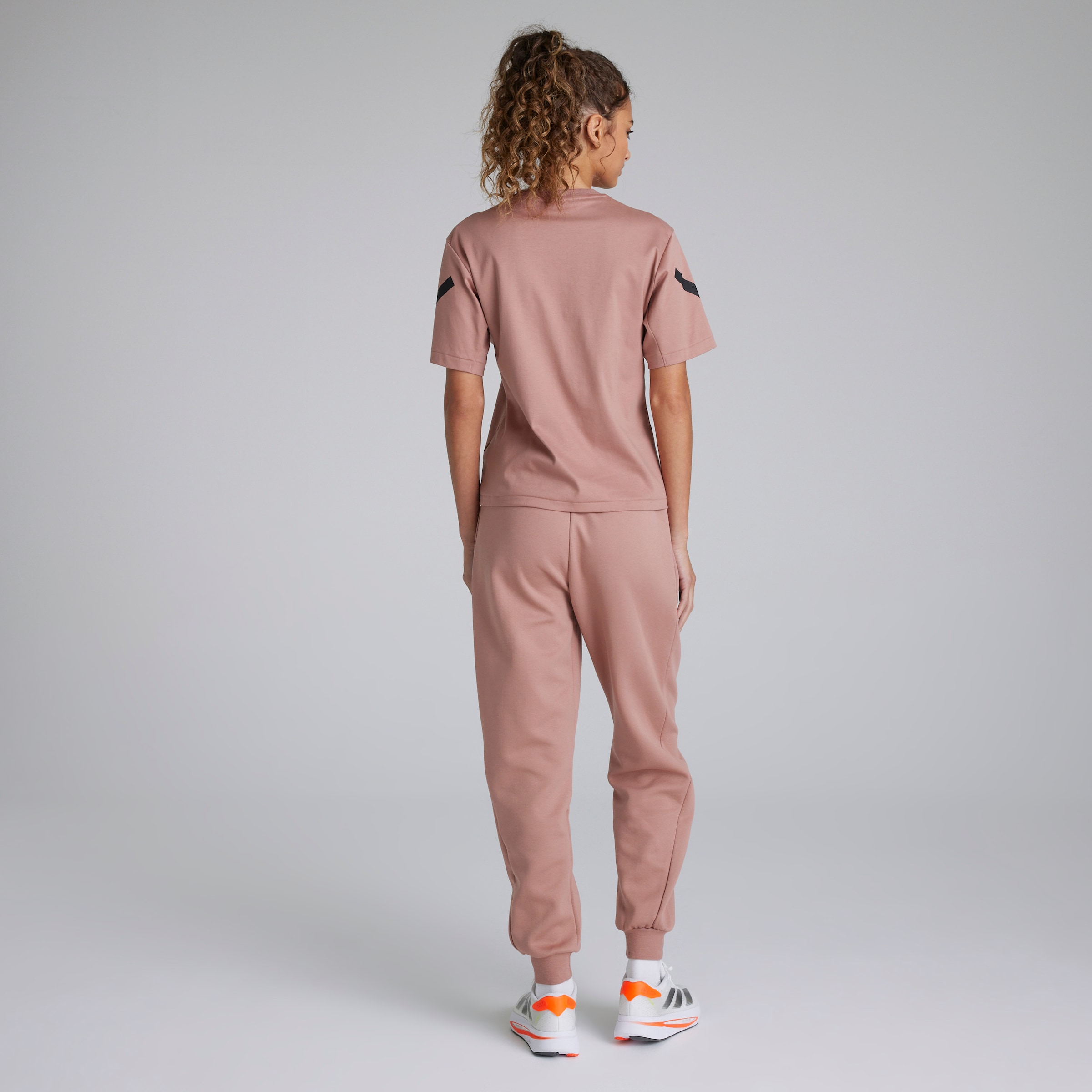 Manchester United x adidas Womens Z.N.E. Tracksuit Bottoms Pink Detail [2-5]