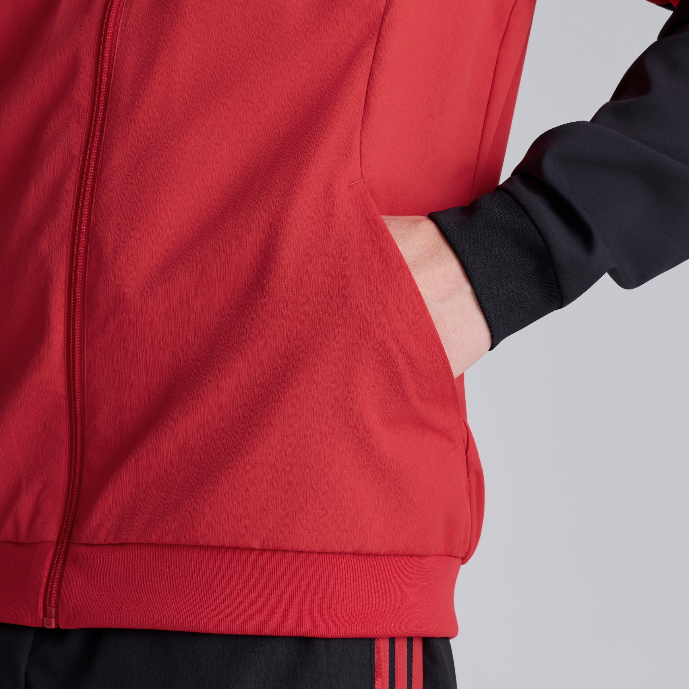 Manchester United 26/27 Training Tiro Presentation Jacket Red Red Detail [4-6]