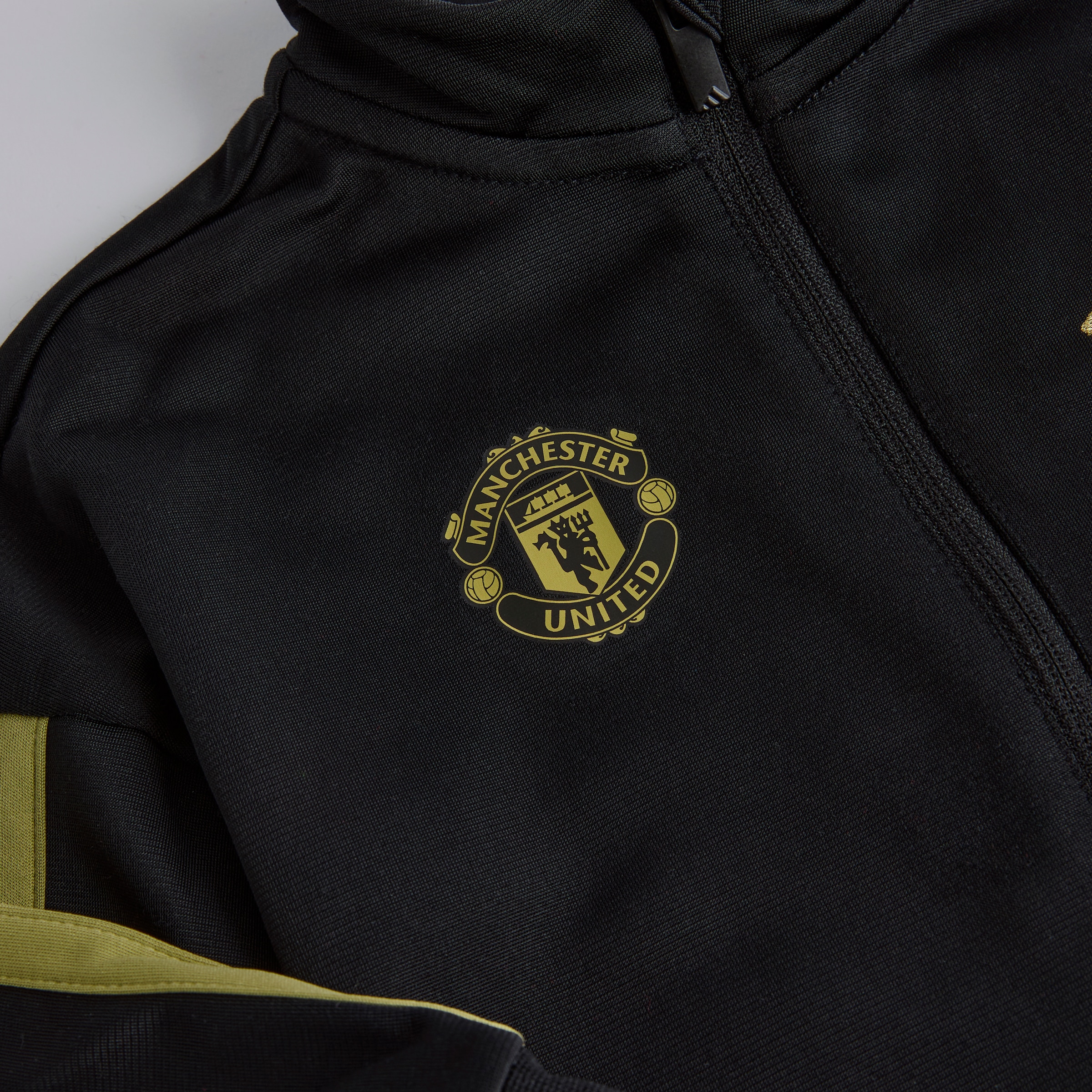 Manchester United x adidas Infant Essentials CLIMACOOL Tracksuit Black/Gold Black Detail [3-4]