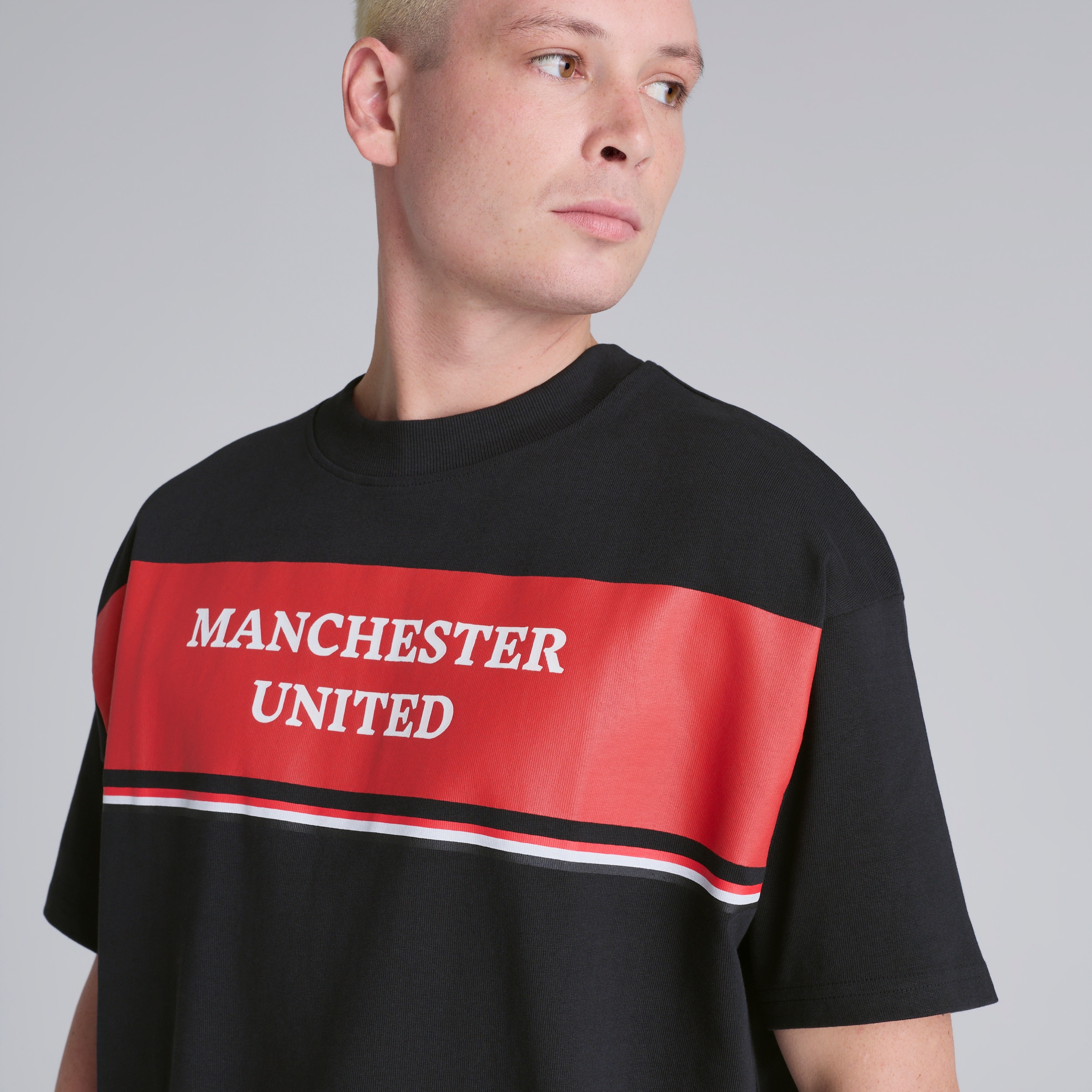 Manchester United Club Colours T-Shirt Black Noir Détail [4-5]