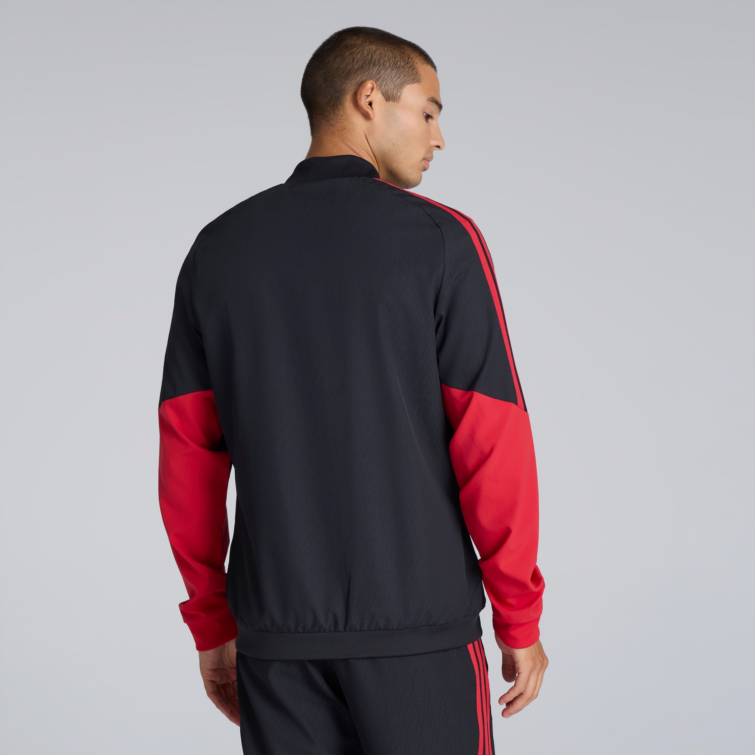 Manchester United 26/27 Training Tiro Presentation Jacket Black (Sponsored) 검정색 세부 사항 [2-5]