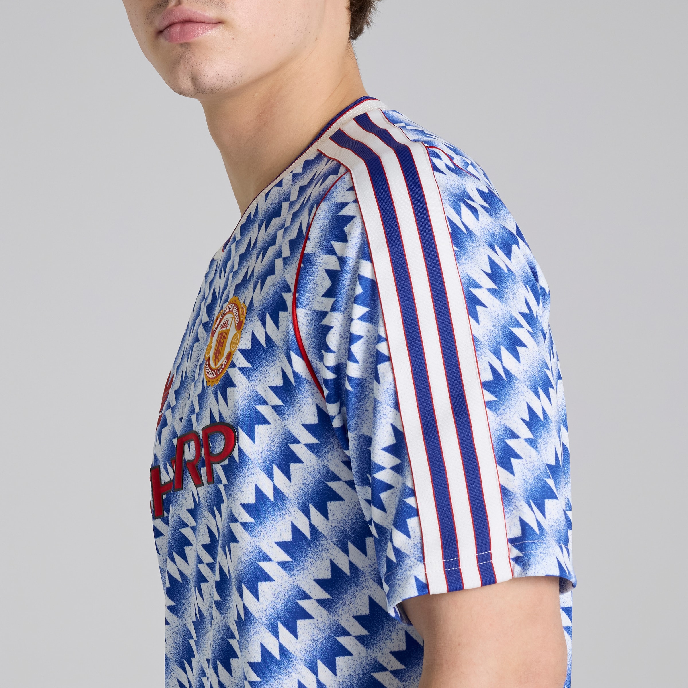 Manchester United x adidas Bringback 90/92 Away 11 Printed Jersey Blue Bleu Détail [5-8]