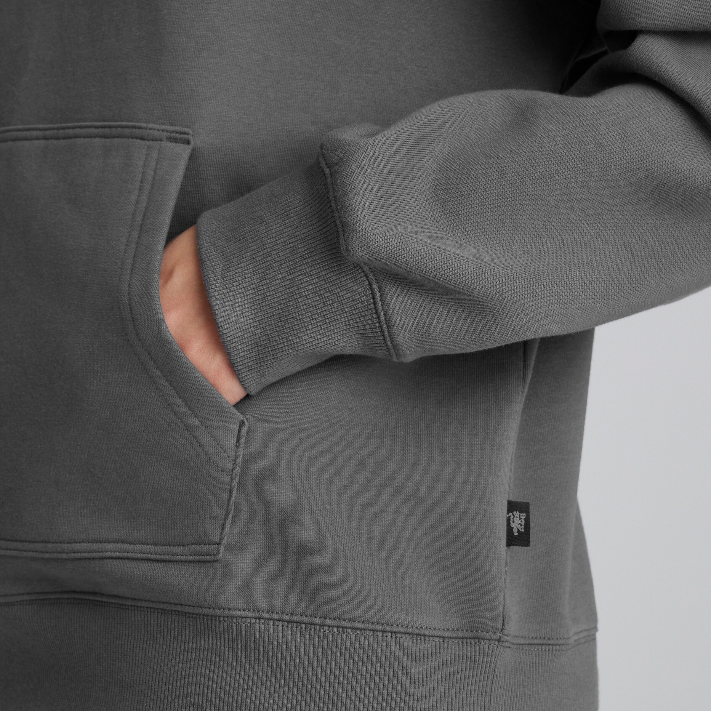 Manchester United Womens Back Print Overhead Hoodie Slate Grey Detail [4-7]