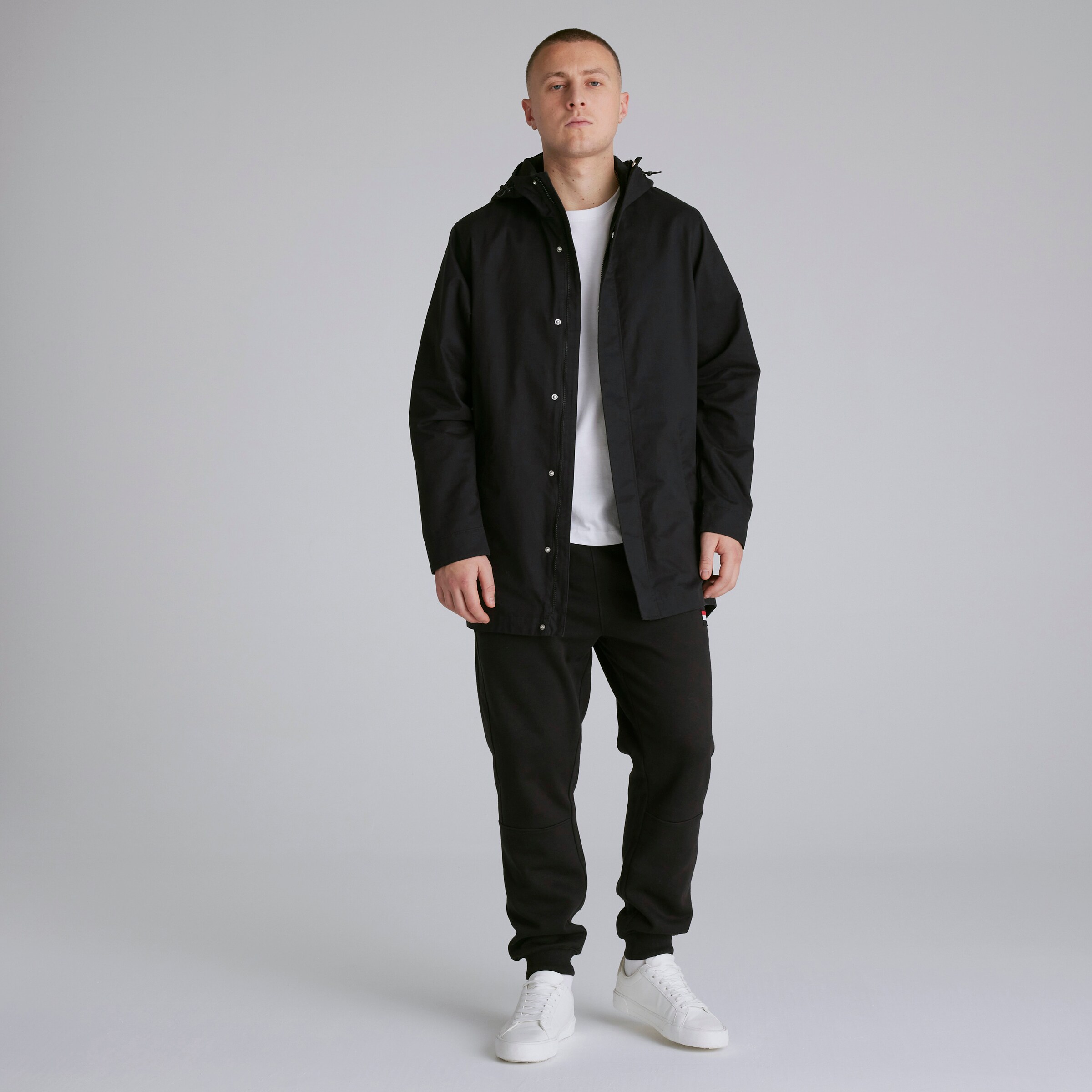 Manchester United Funnel Neck Parka Black Black Detail [3-6]