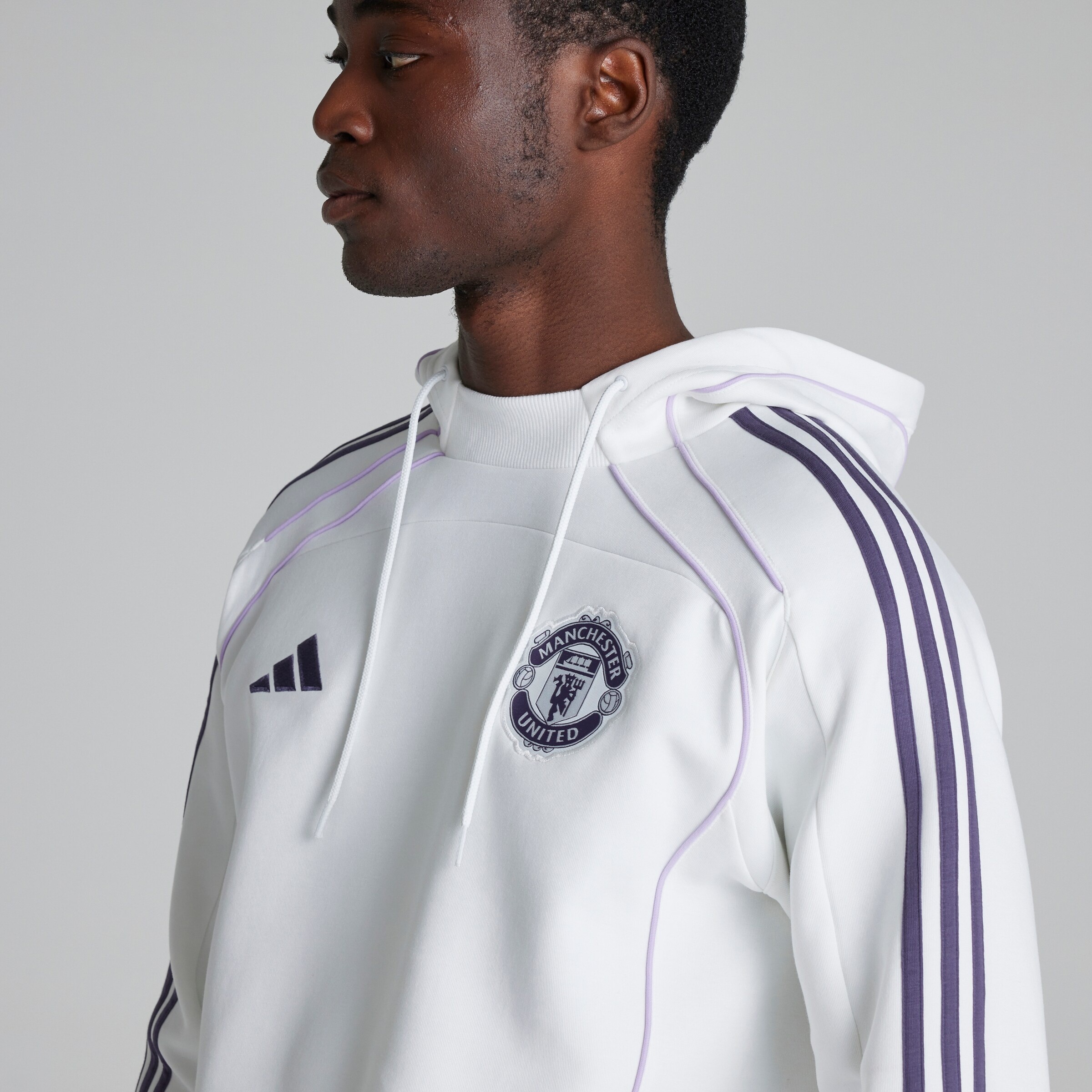 Manchester United x adidas Urban Purist Hoodie White Blanc Détail [5-6]