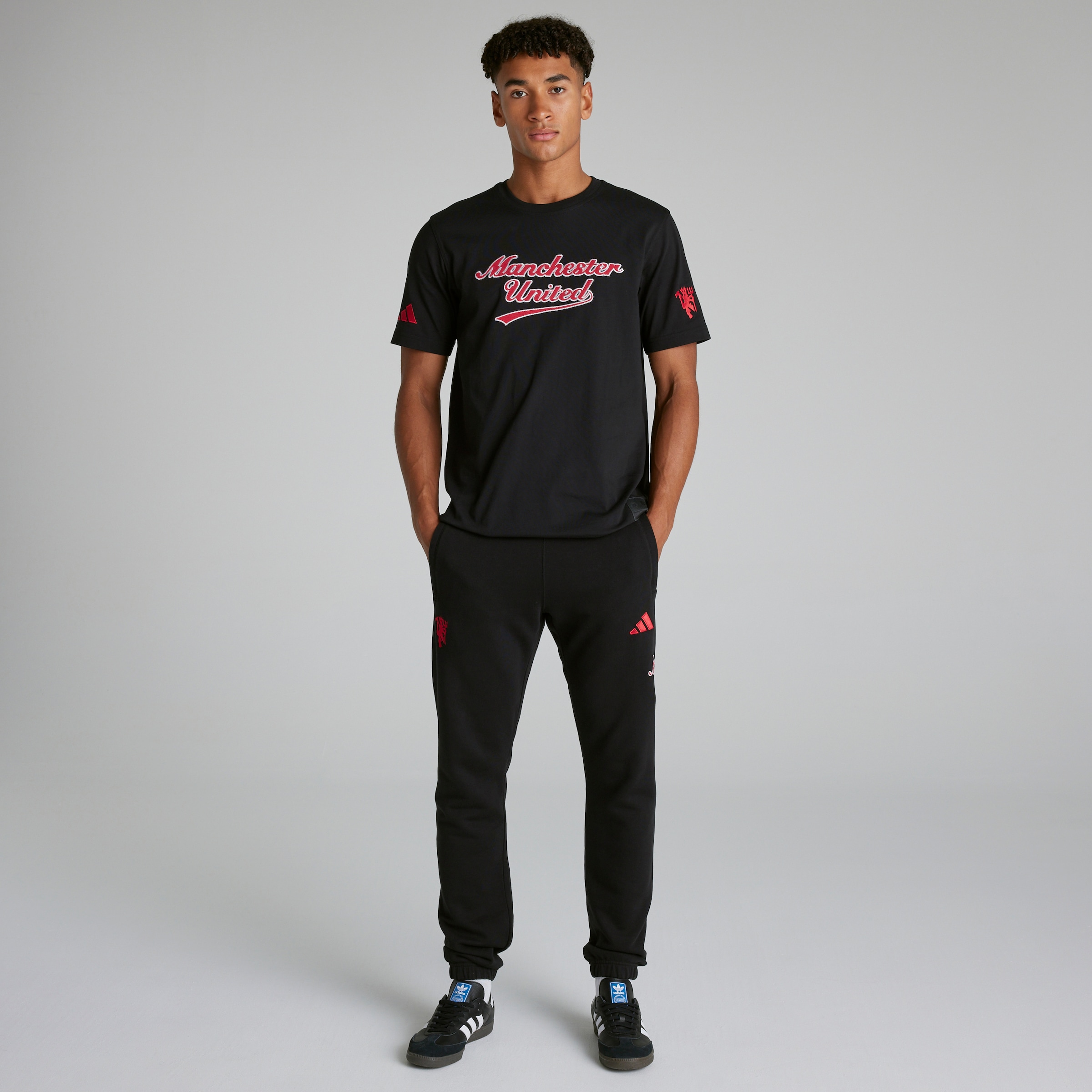 Manchester United x adidas US Pack Tracksuit Bottoms Black Black Detail [1-5]