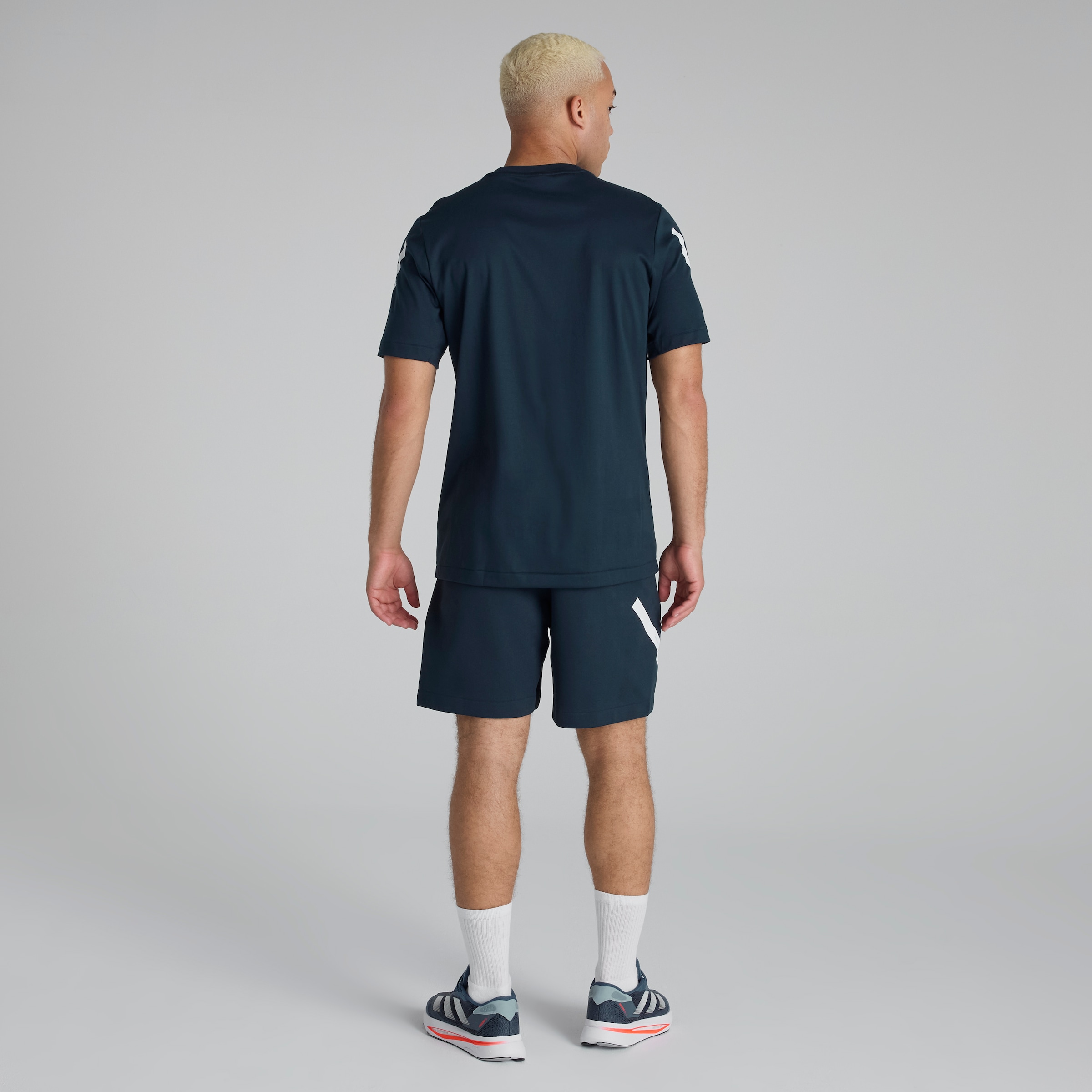 Manchester United x adidas Z.N.E. Shorts Navy Navy blue Detail [2-5]