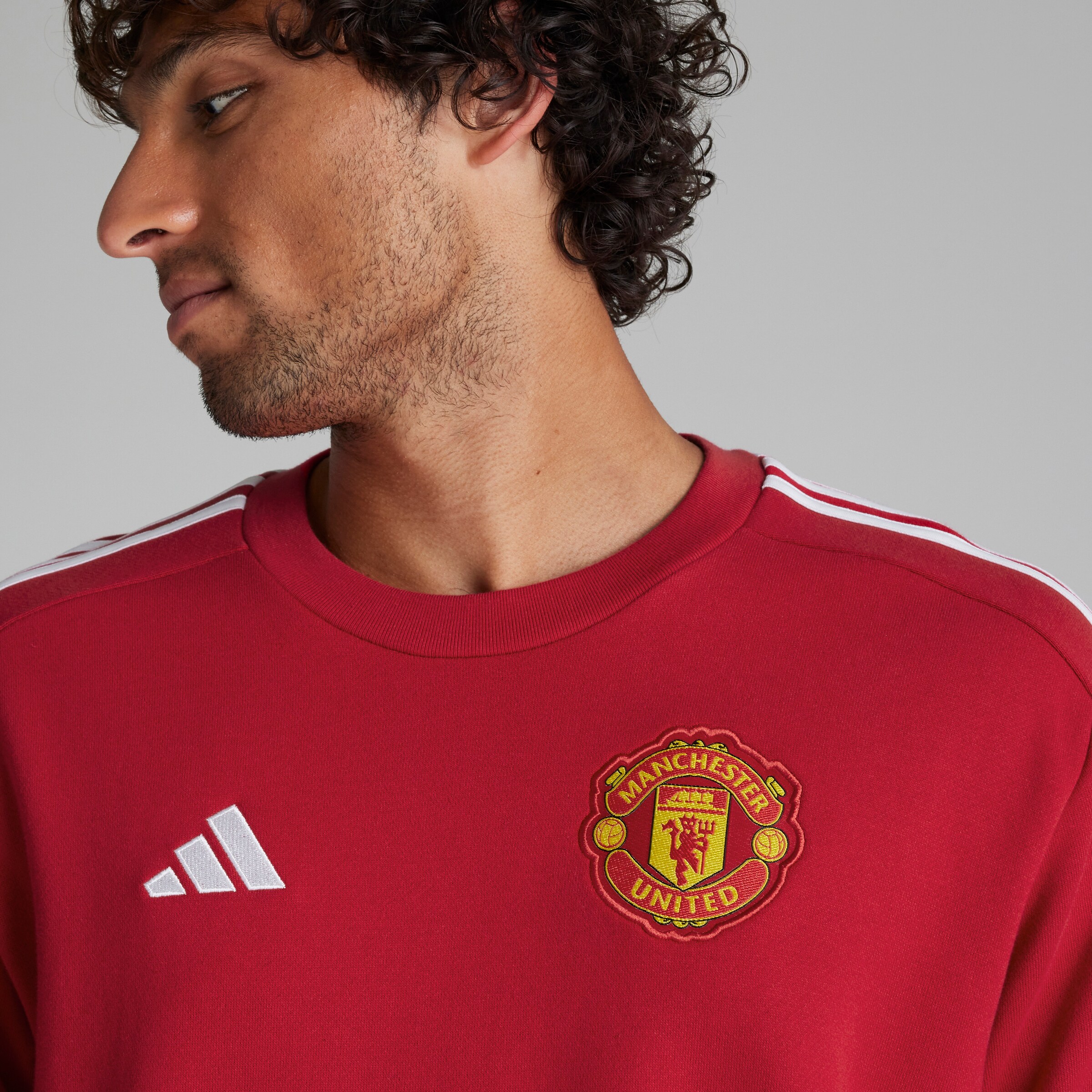 Manchester United x adidas Mens DNA Sweatshirt Red Red Detail [4-5]