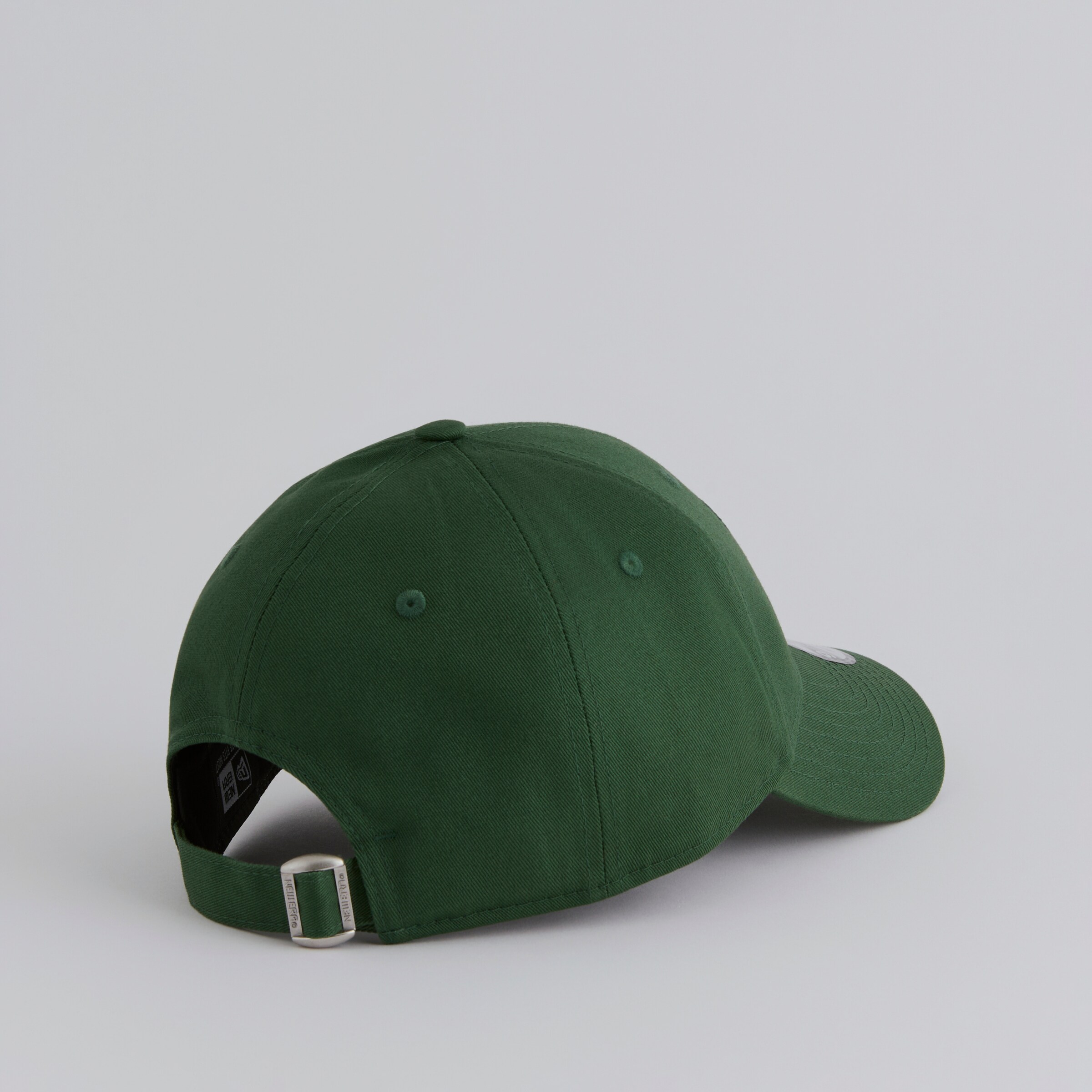 Manchester United x New Era Contrast Crest 9Forty Cap Green Green Detail [4-5]