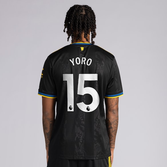 Manchester United 25/26 Third Jersey with Yoro 15 EPL Printing & Badge Schwarz