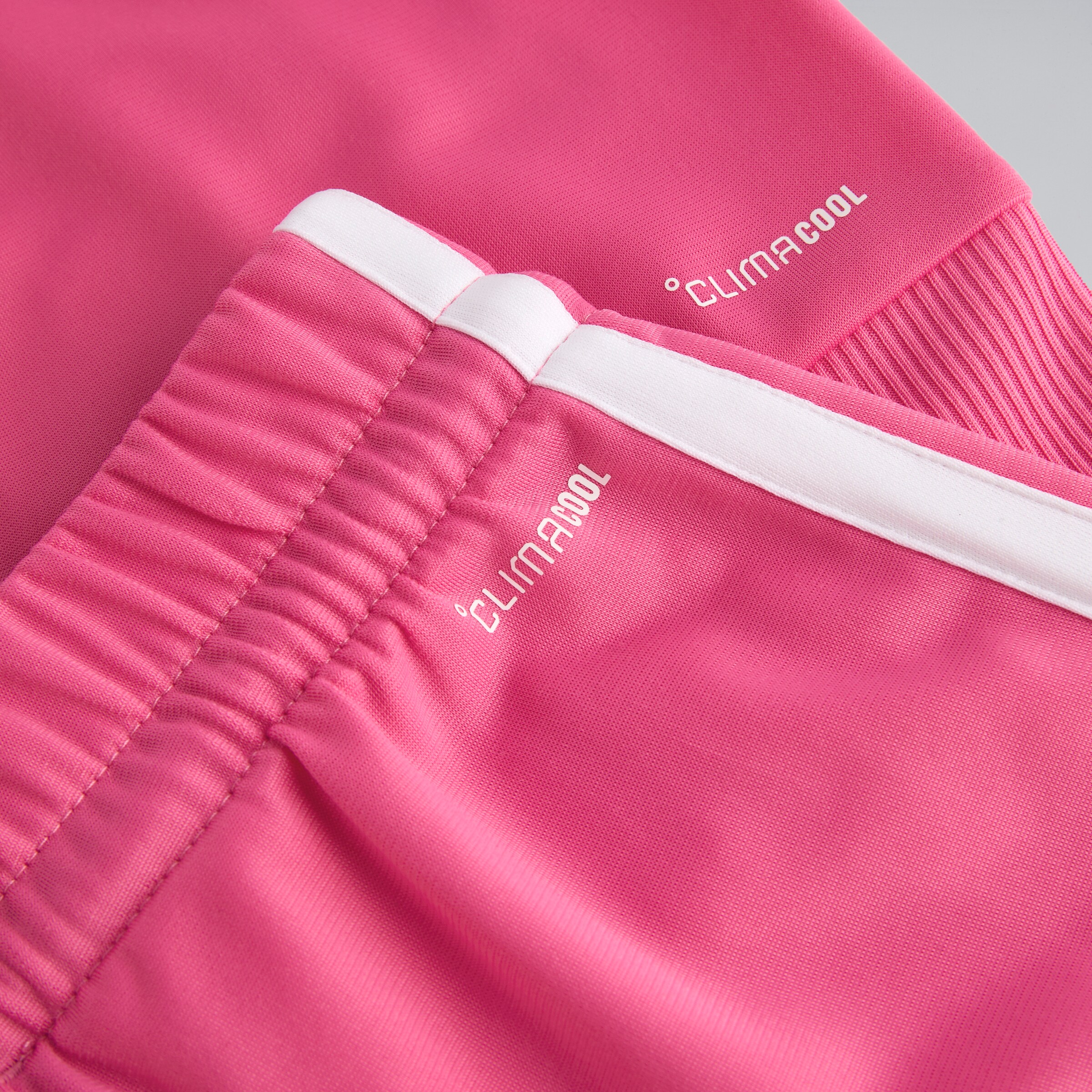 Manchester United x adidas Little Kids Essentials Tiberio 3-Stripes Tracksuit Pink Pink Detail [3-4]