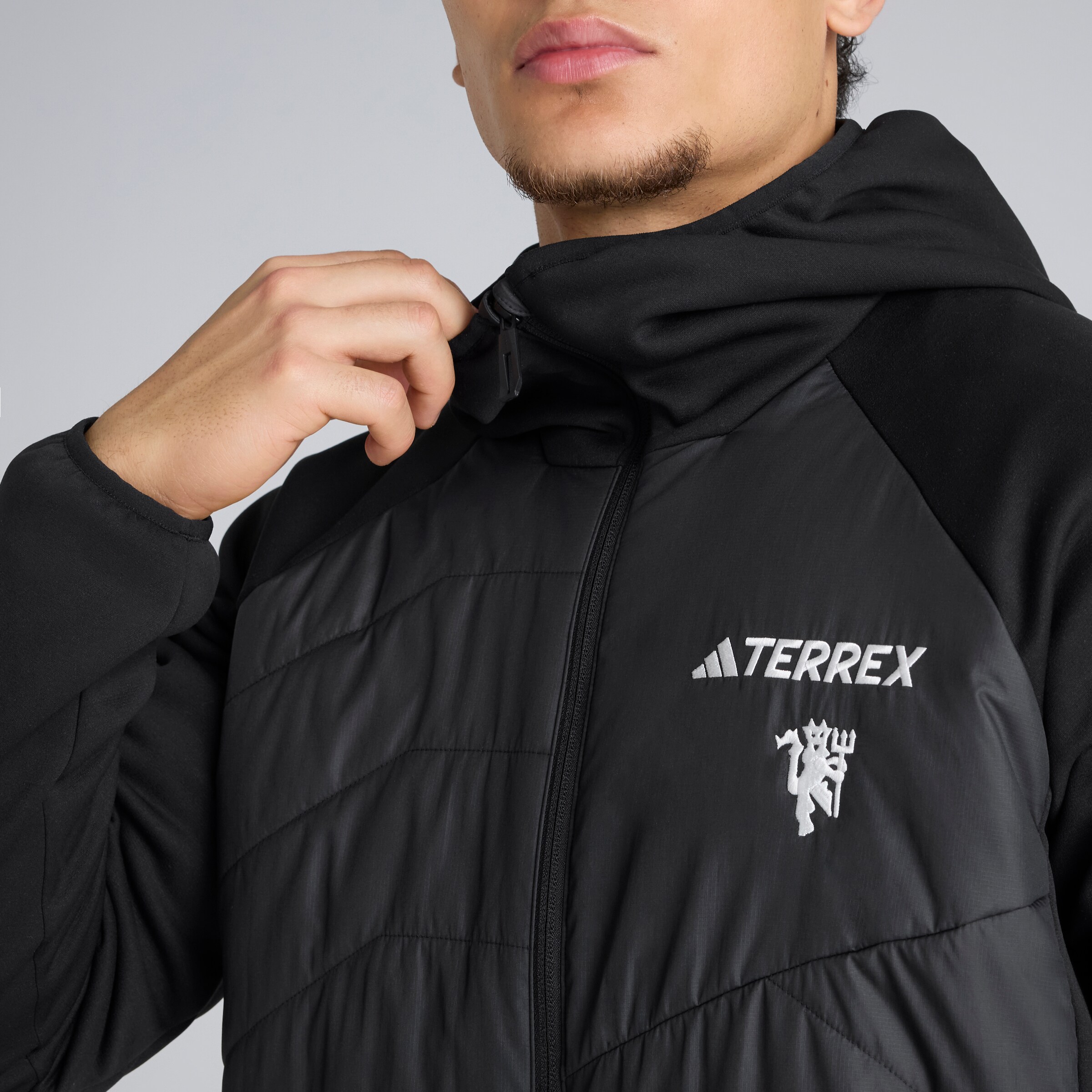 Manchester United x adidas Terrex CLIMAWARM Hybrid Jacket Black Black Detail [6-6]