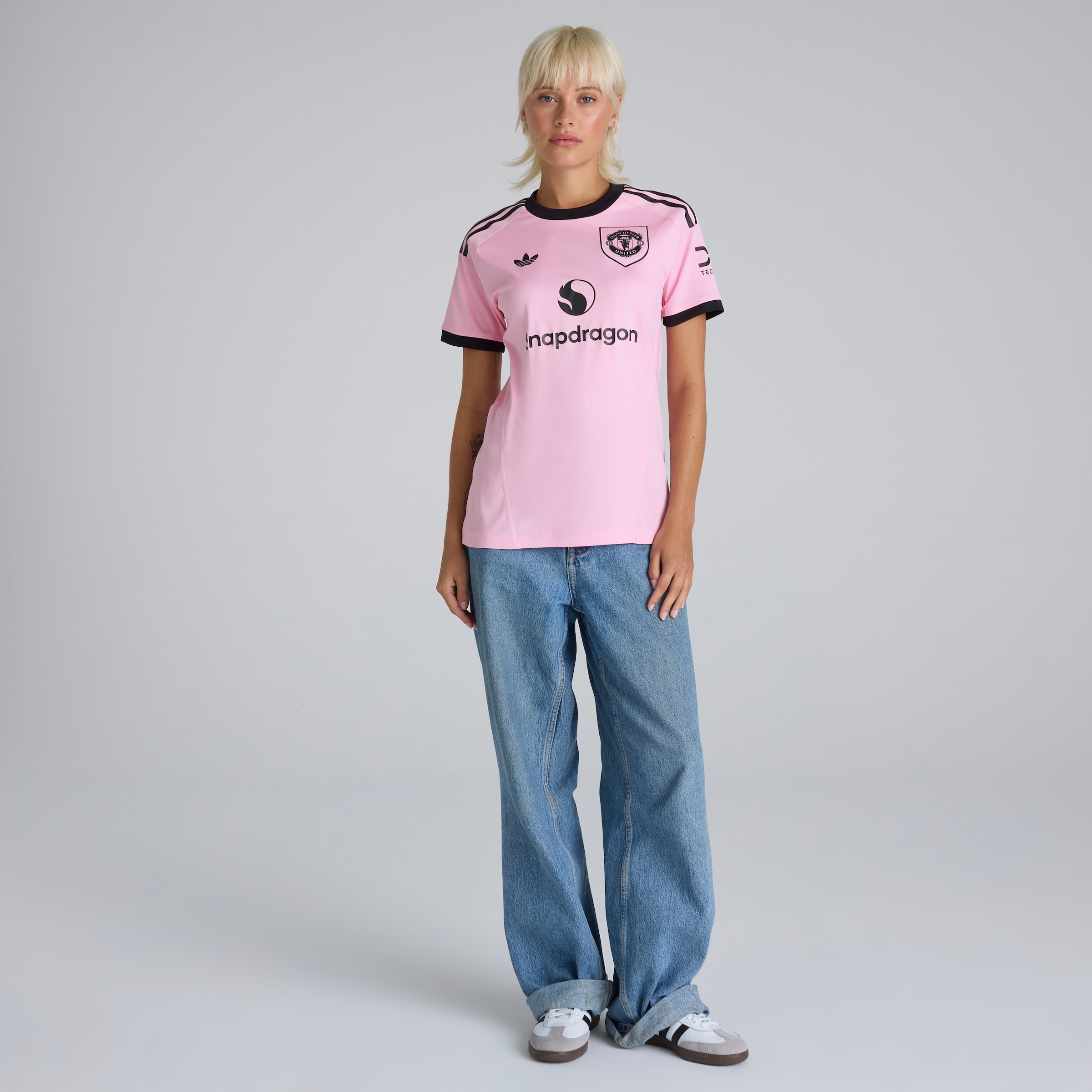 Manchester United 25/26 Third Womens Goalkeeper Jersey Pnk Rose Détail [3-5]