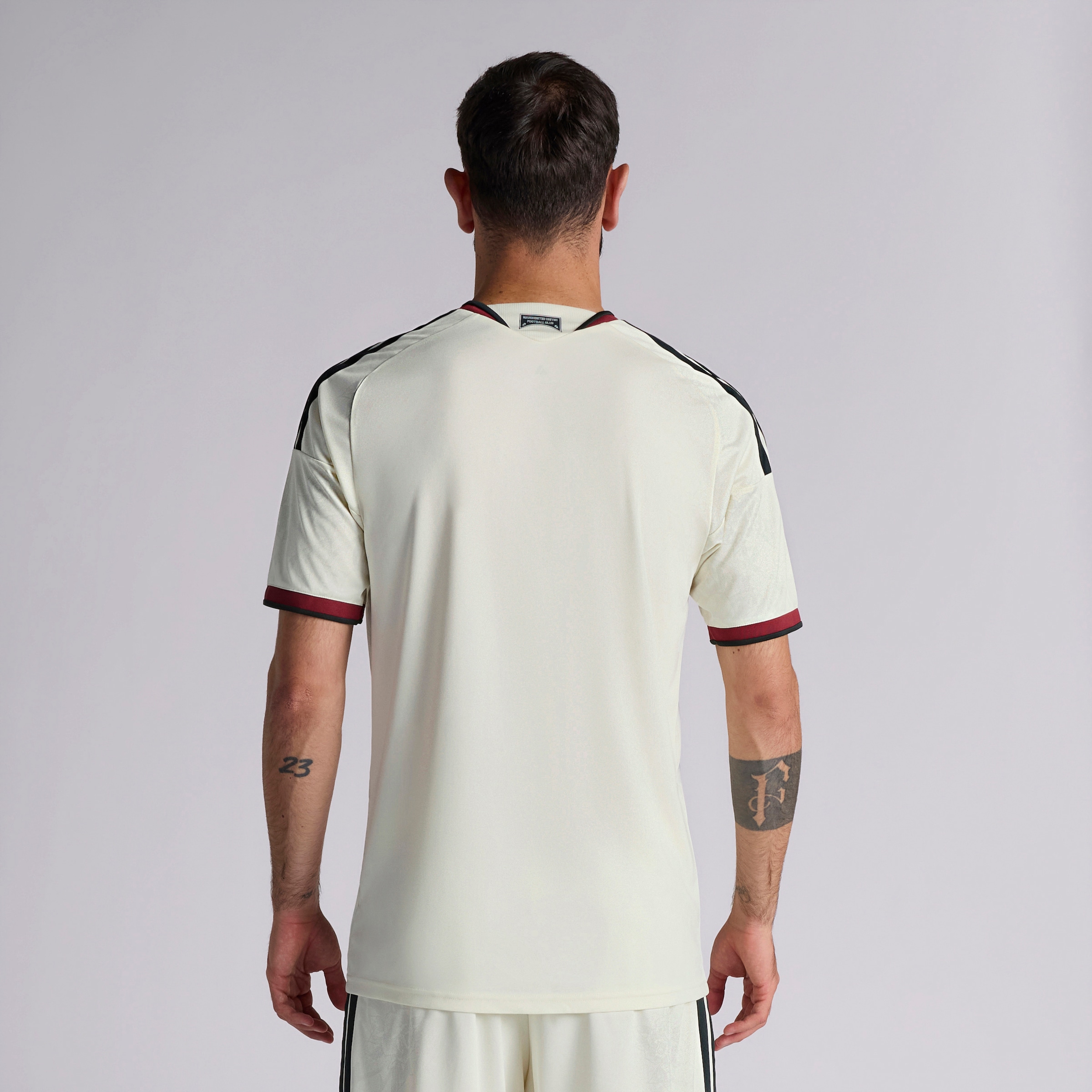 Manchester United 26/27 Third Jersey Beige Detail [2-5]