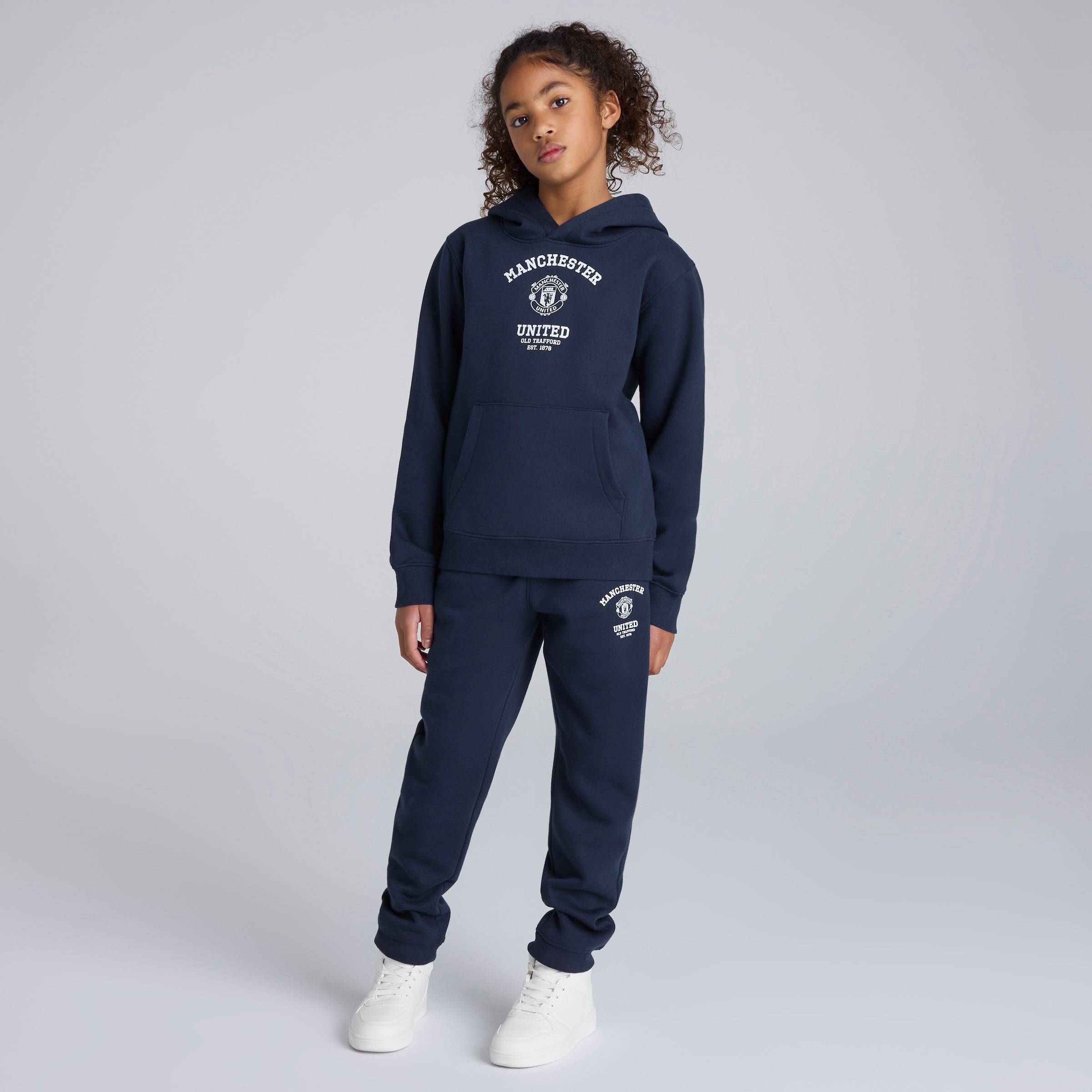 Manchester United Kids Varsity Overhead Hoodie Navy Navy blue Detail [3-5]