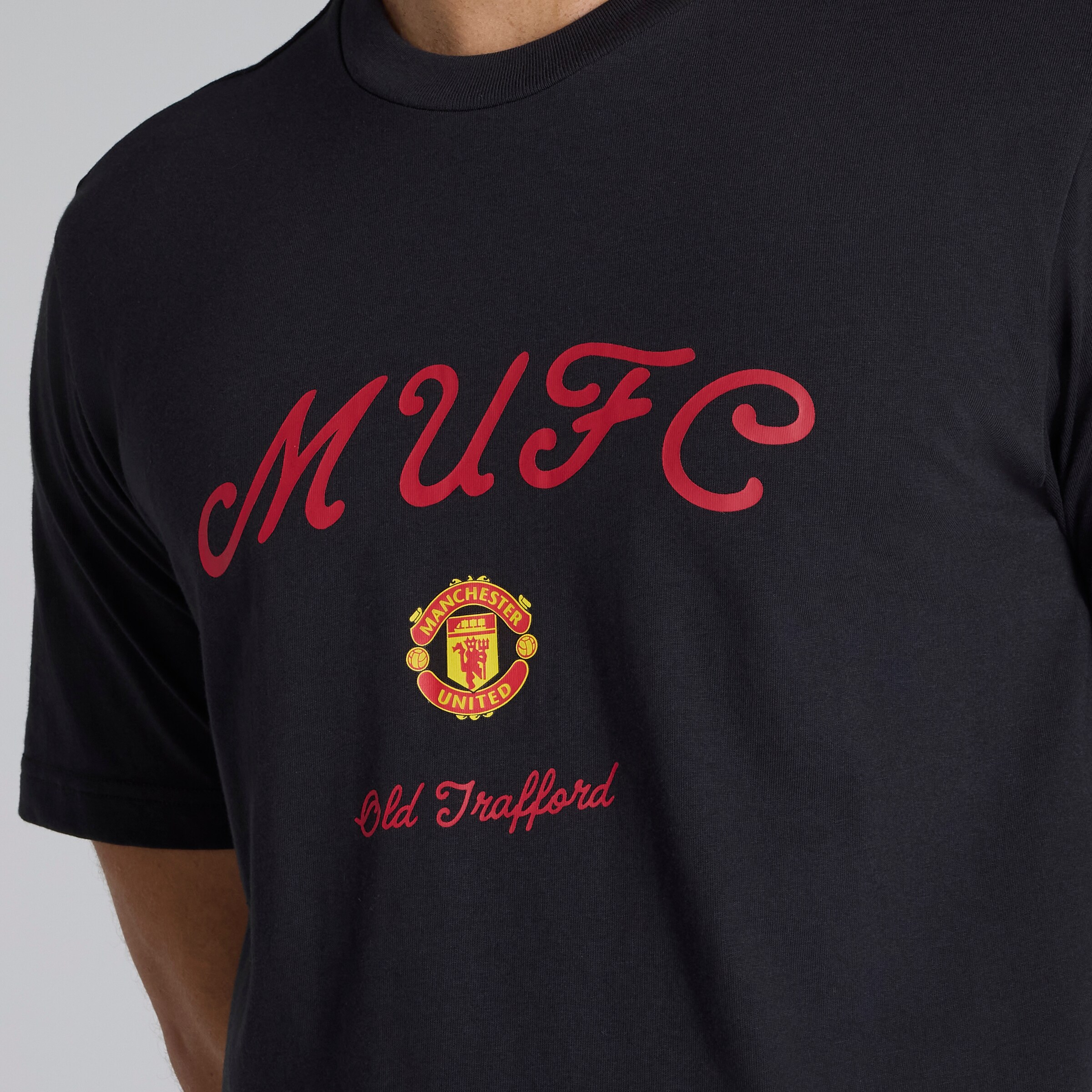 Manchester United x adidas Seasonal Graphic T-Shirt Black 검정색 세부 사항 [4-5]