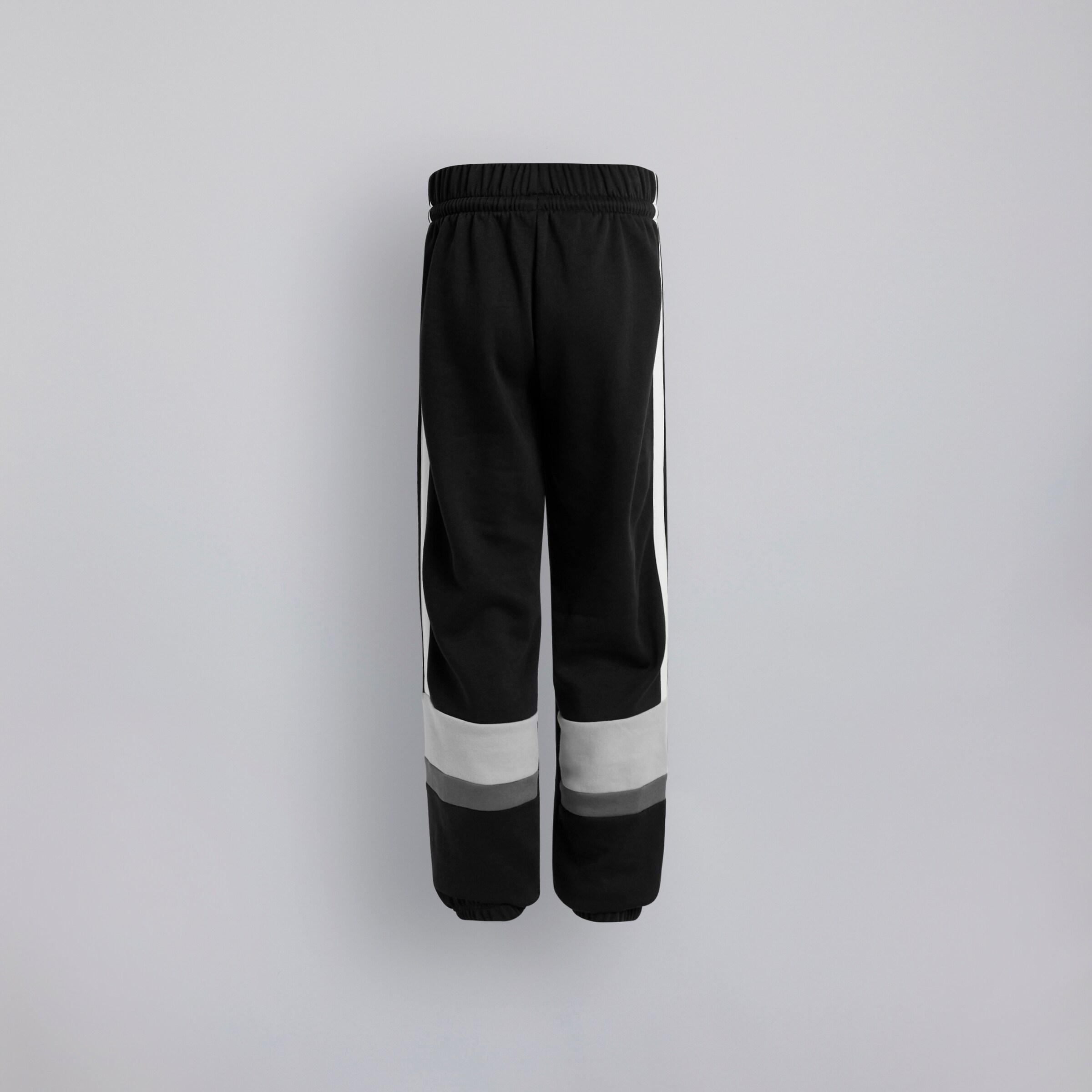 Manchester United x adidas Kids Essentials Tiberio 3-Stripes Fleece Joggers Black/Grey Black Detail [2-2]