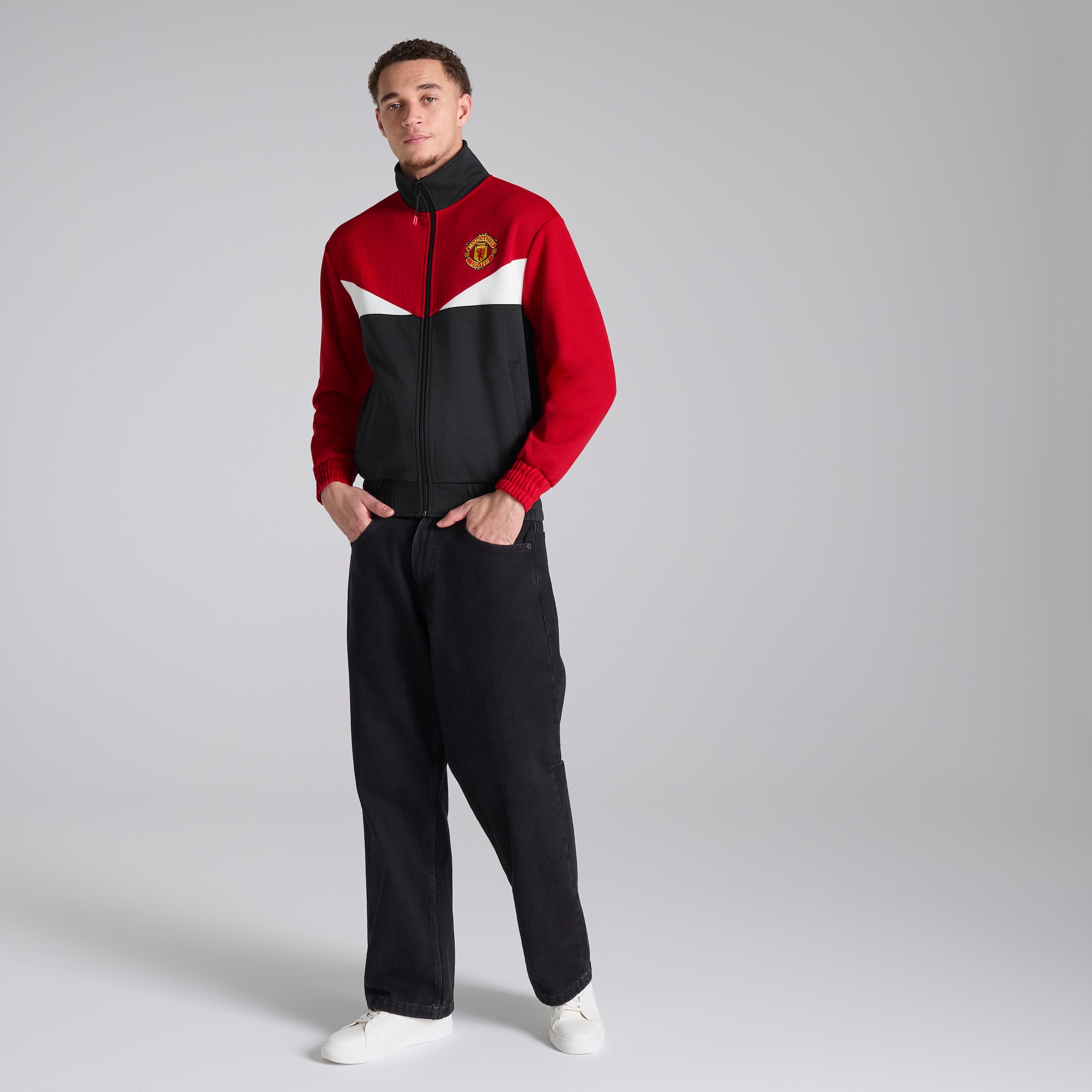 Manchester United Block Retro Track Jacket Red Red Detail [3-5]