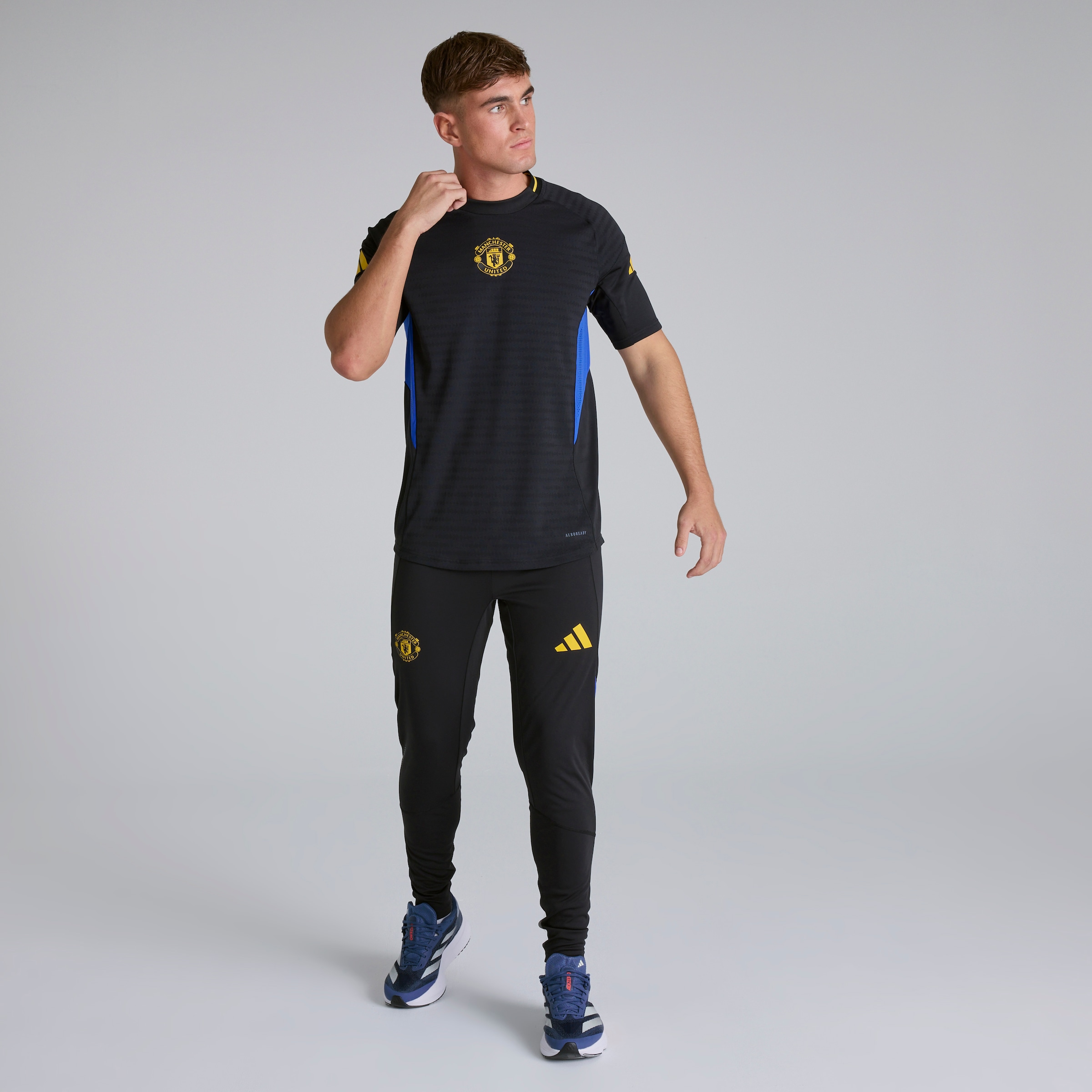 Manchester United Tiro 25 Pro Training Pants Negro Detalle [3-6]