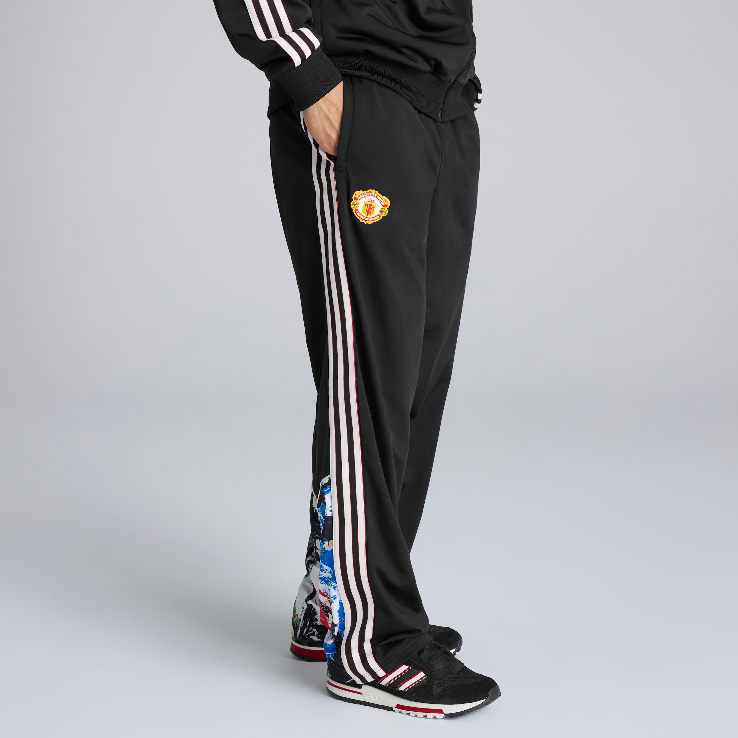 Manchester United x adidas Stone Roses Track Pants Black Black Detail [2-7]